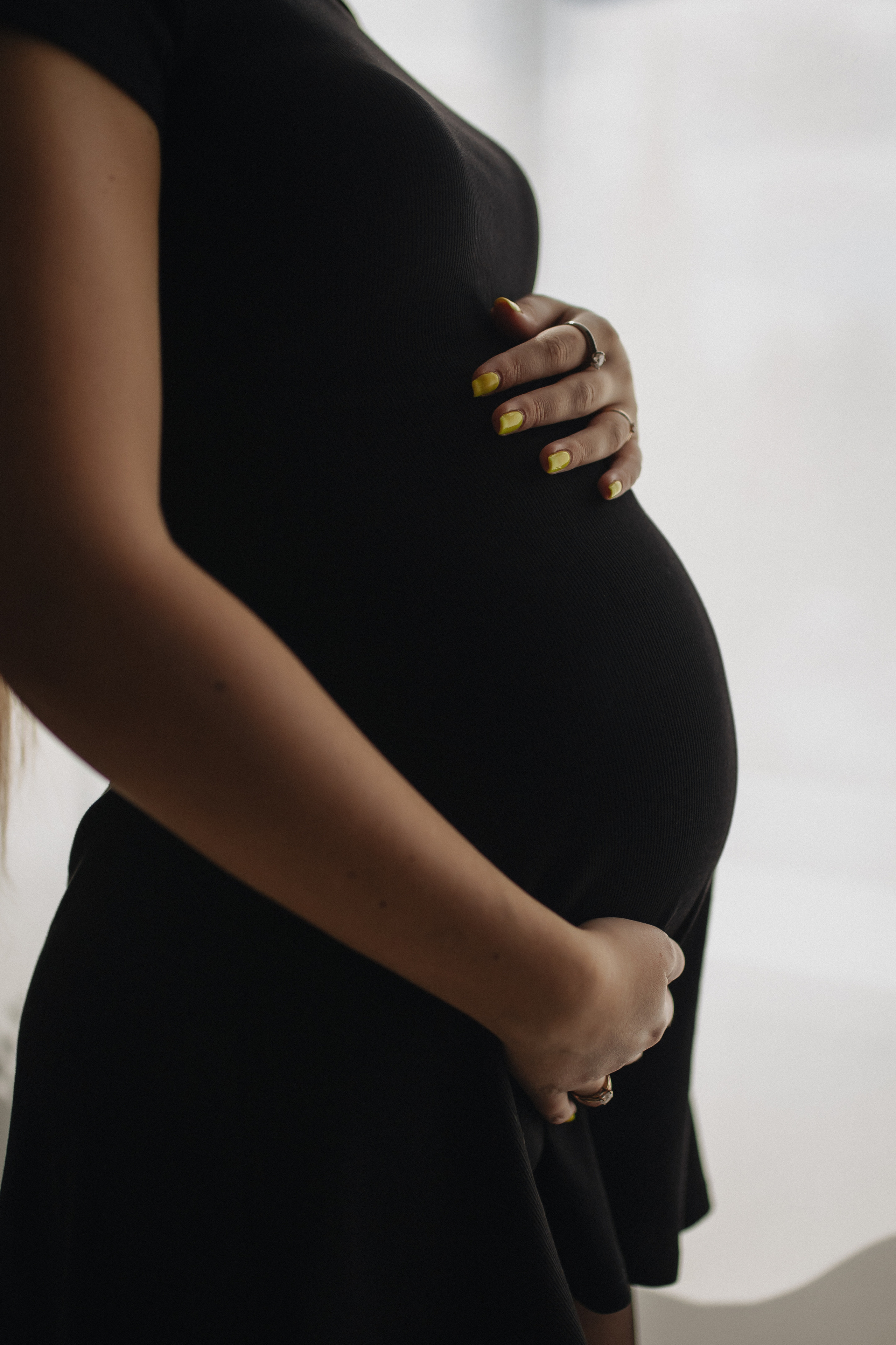 Laukimo (nėščiosios) fotosesija Marijampolėje, fotostudijoje