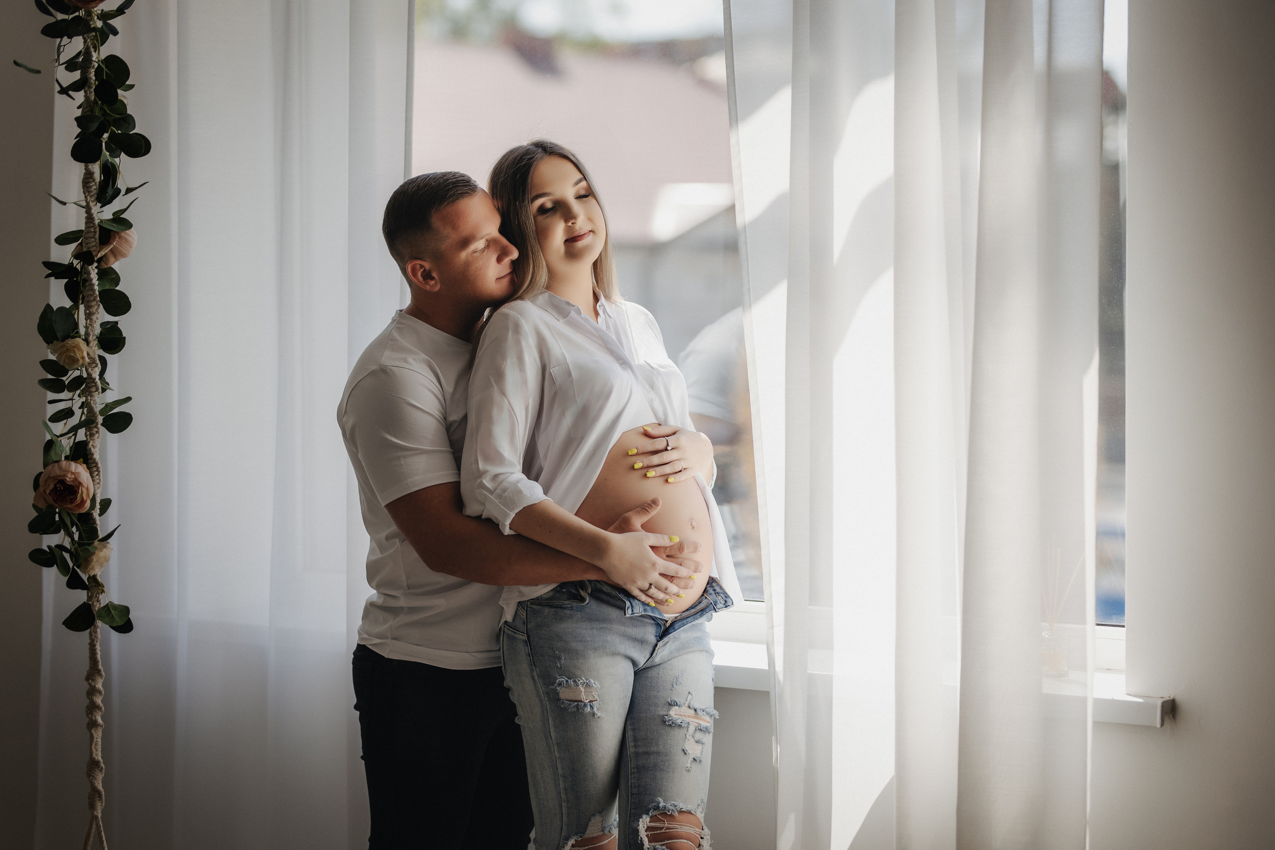 Laukimo (nėščiosios) fotosesija Marijampolėje, fotostudijoje
