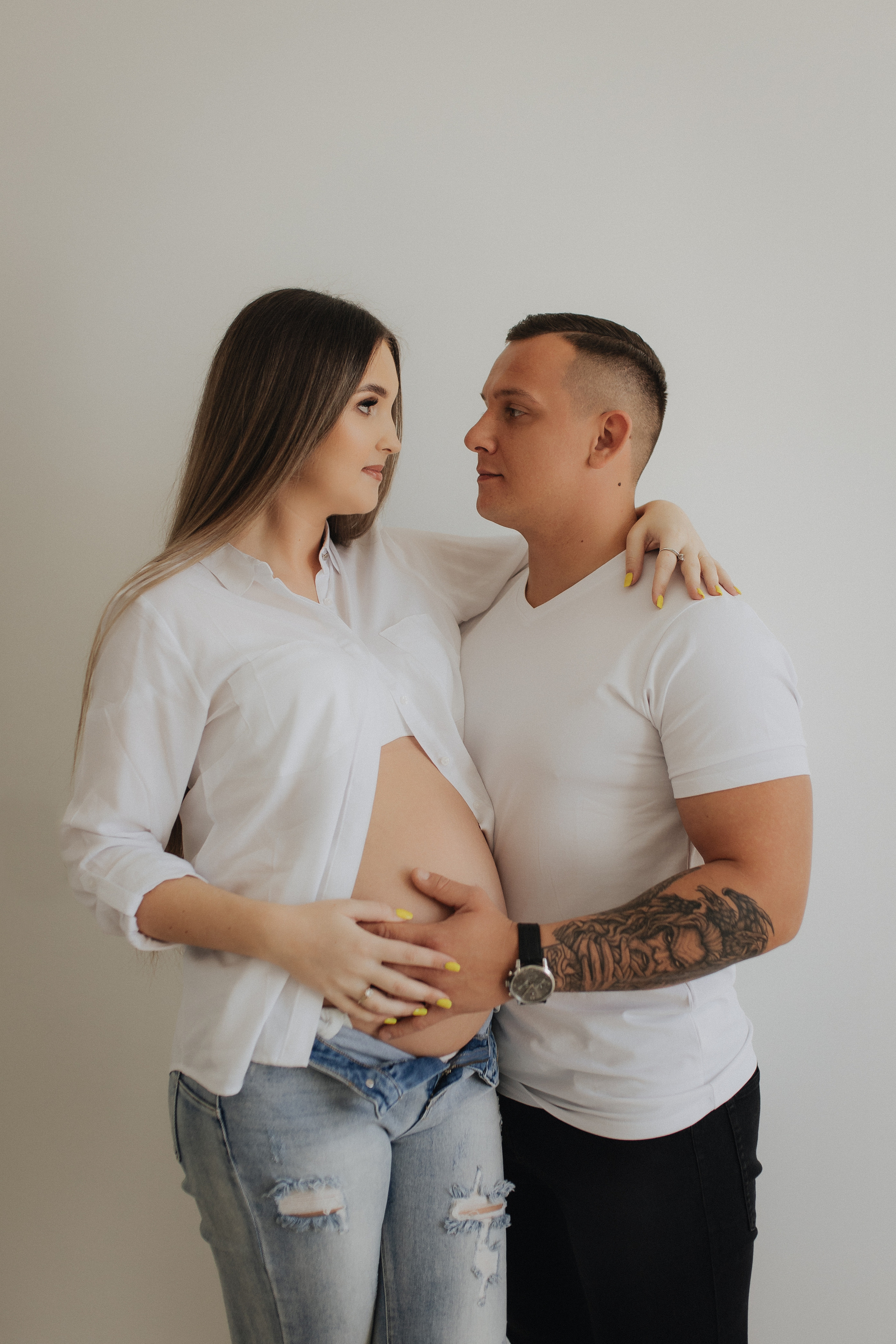 Laukimo (nėščiosios) fotosesija Marijampolėje, fotostudijoje