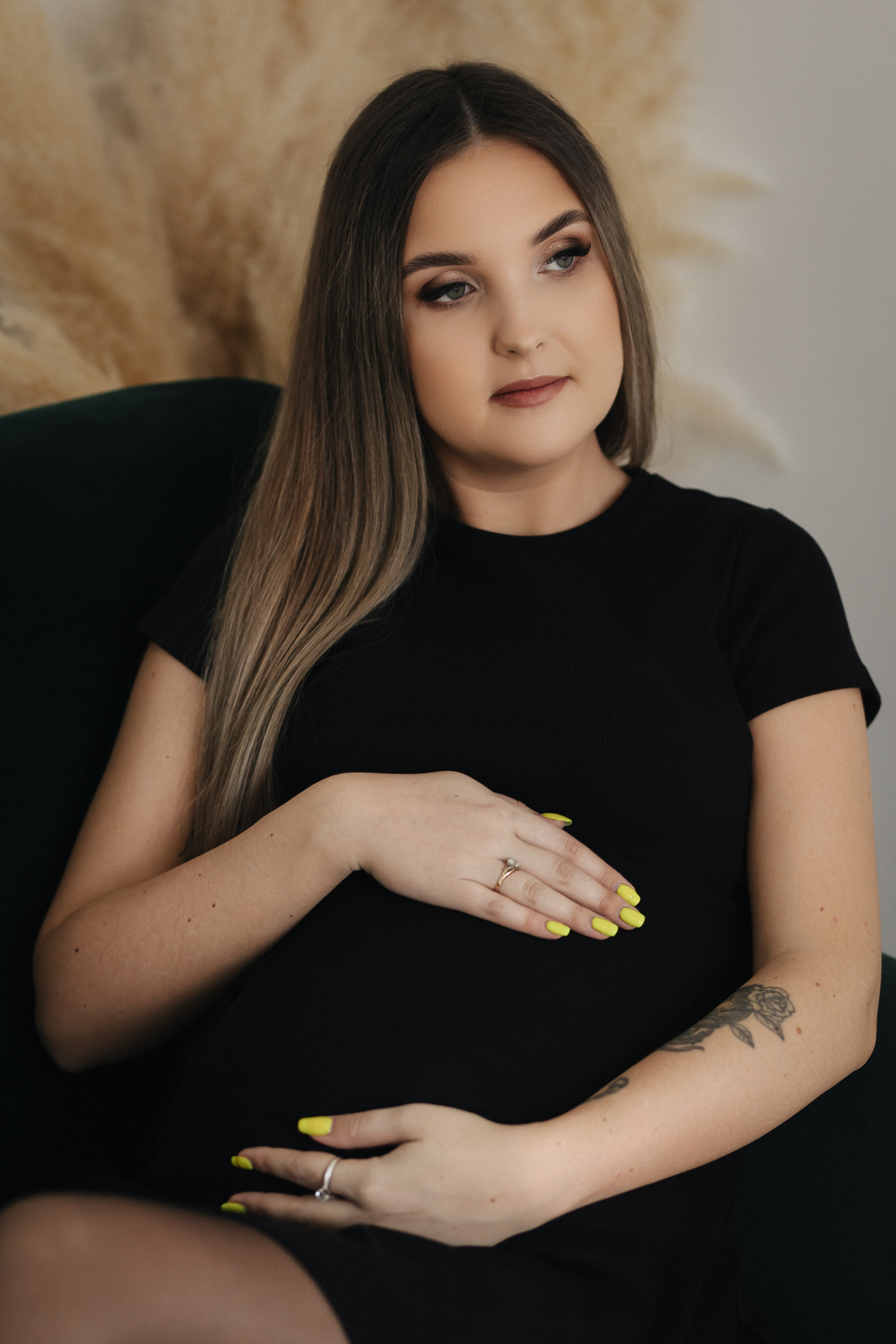 Laukimo (nėščiosios) fotosesija Marijampolėje, fotostudijoje