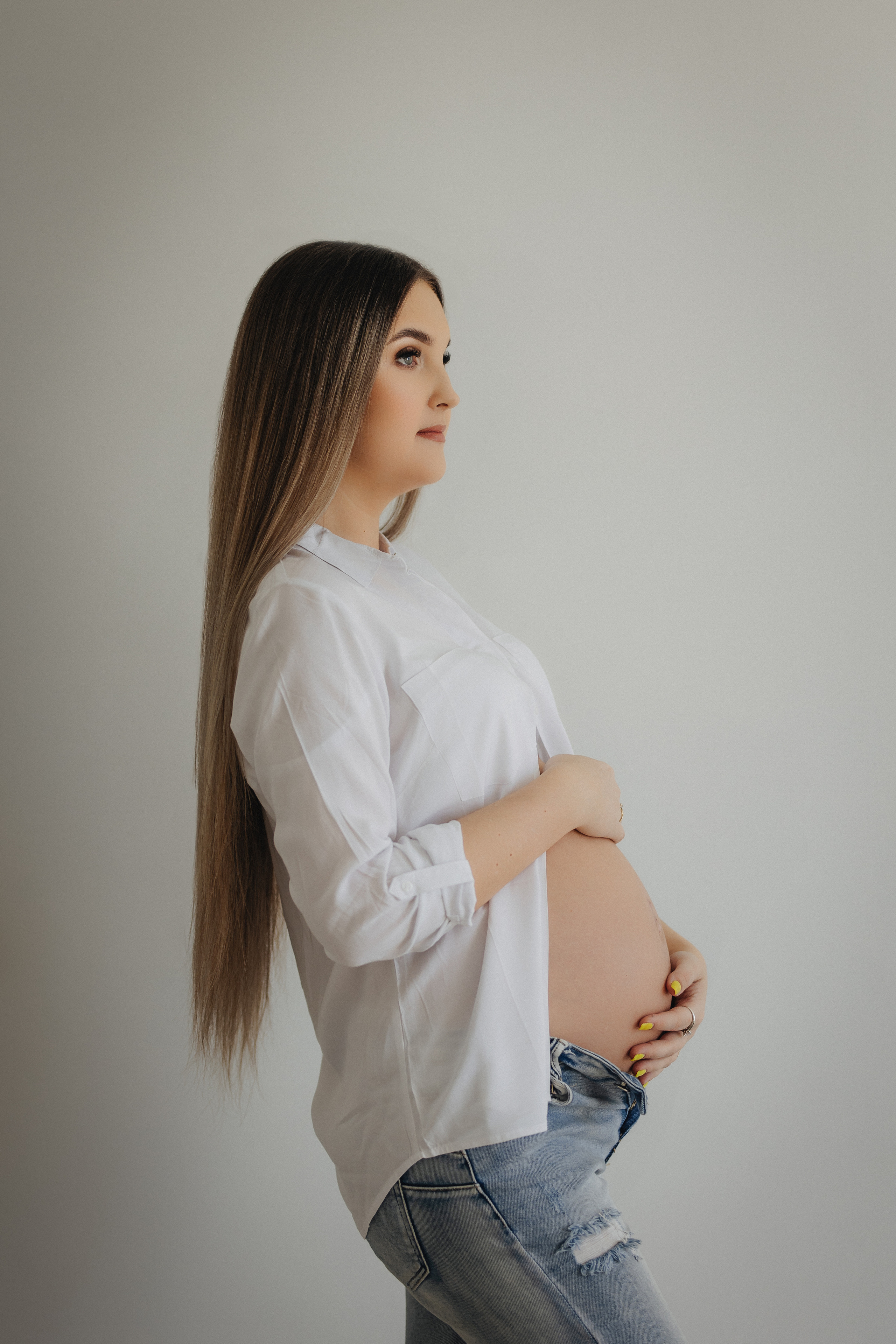 Laukimo (nėščiosios) fotosesija Marijampolėje, fotostudijoje