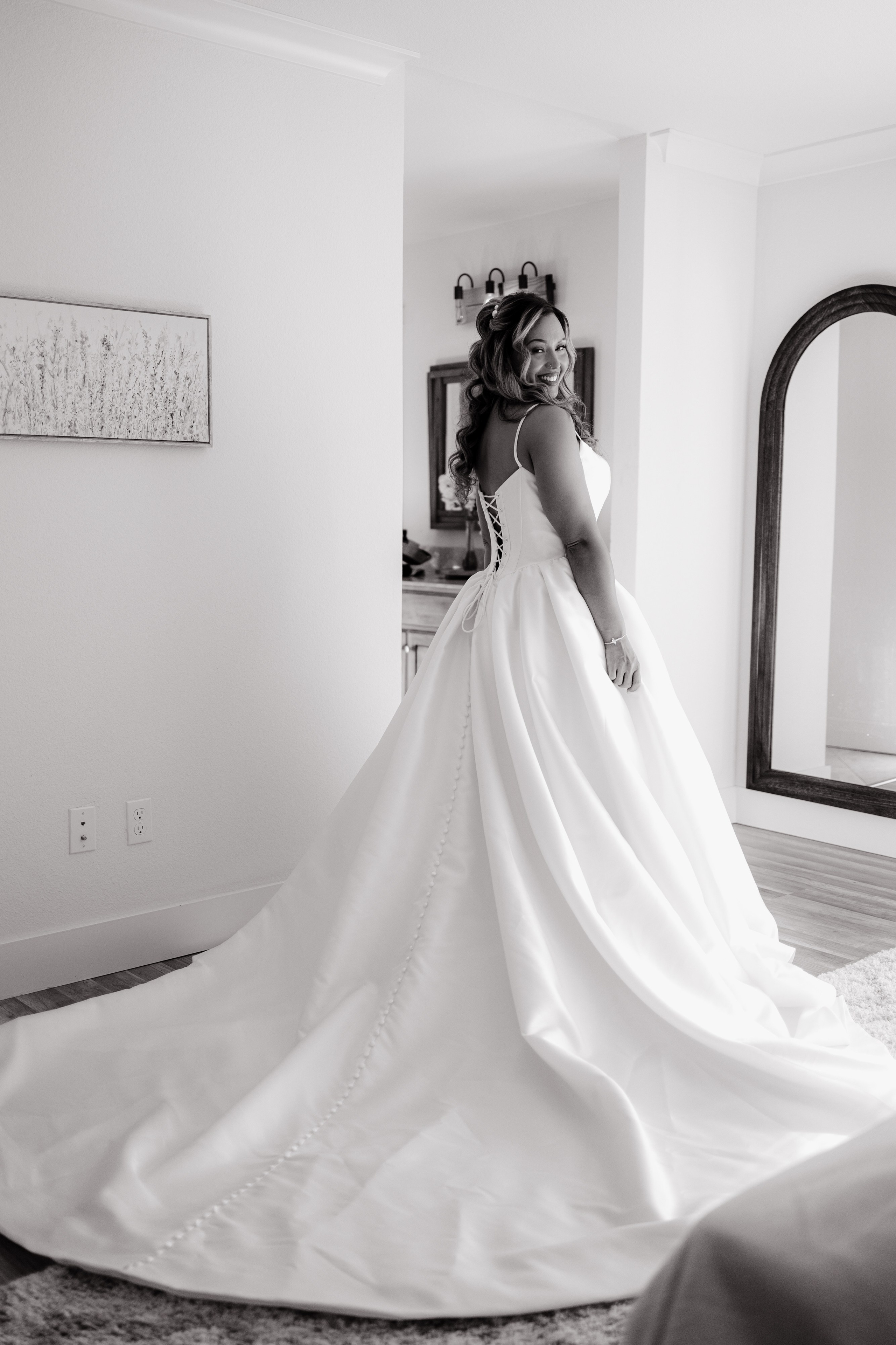 Vanessa Bridal Prep| Sacramento Wedding Photographer. Wedding Photography & Videography San Francisco, Sacramento
