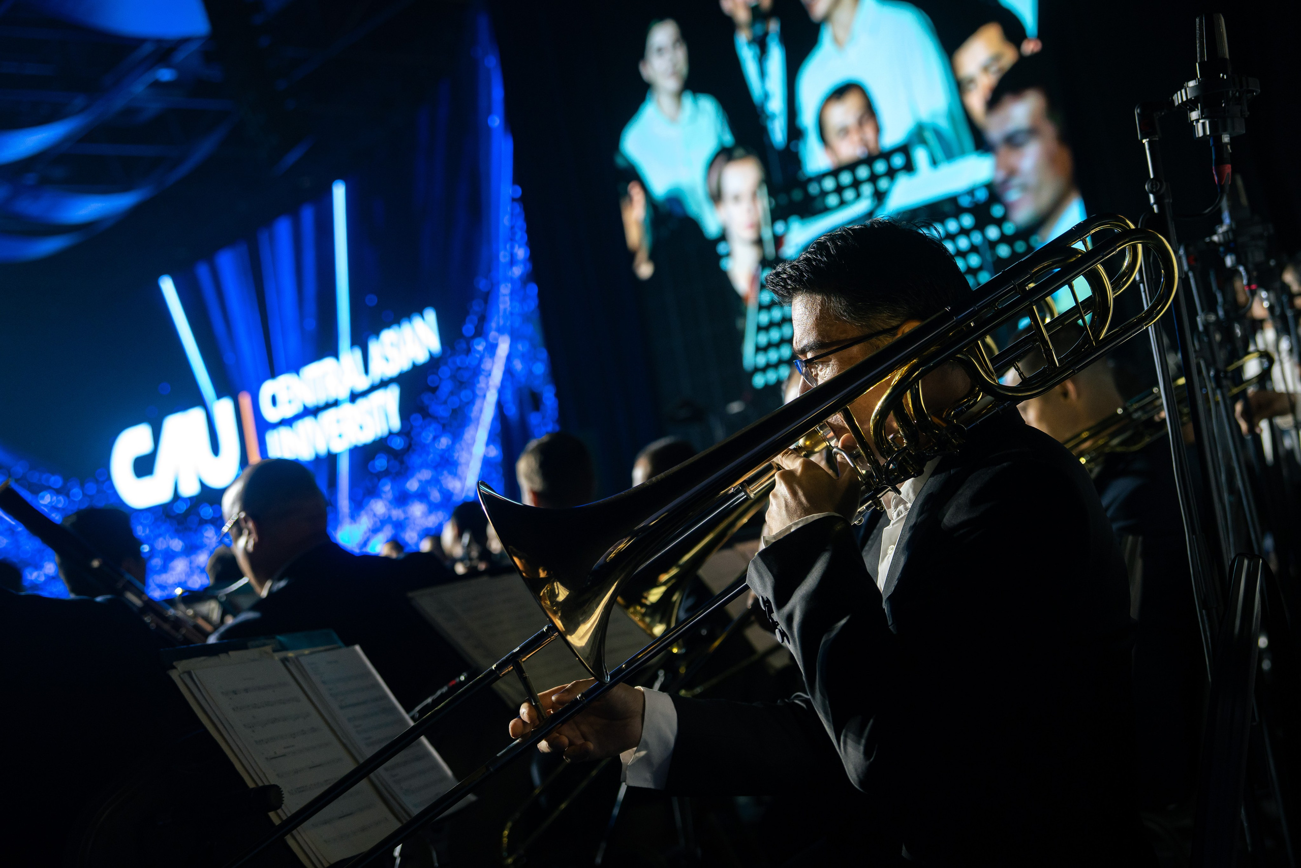 Как Central Asian University провёл одну из самых ярких выпускных церемоний. Георгий Намазов | Фотограф в Ташкенте