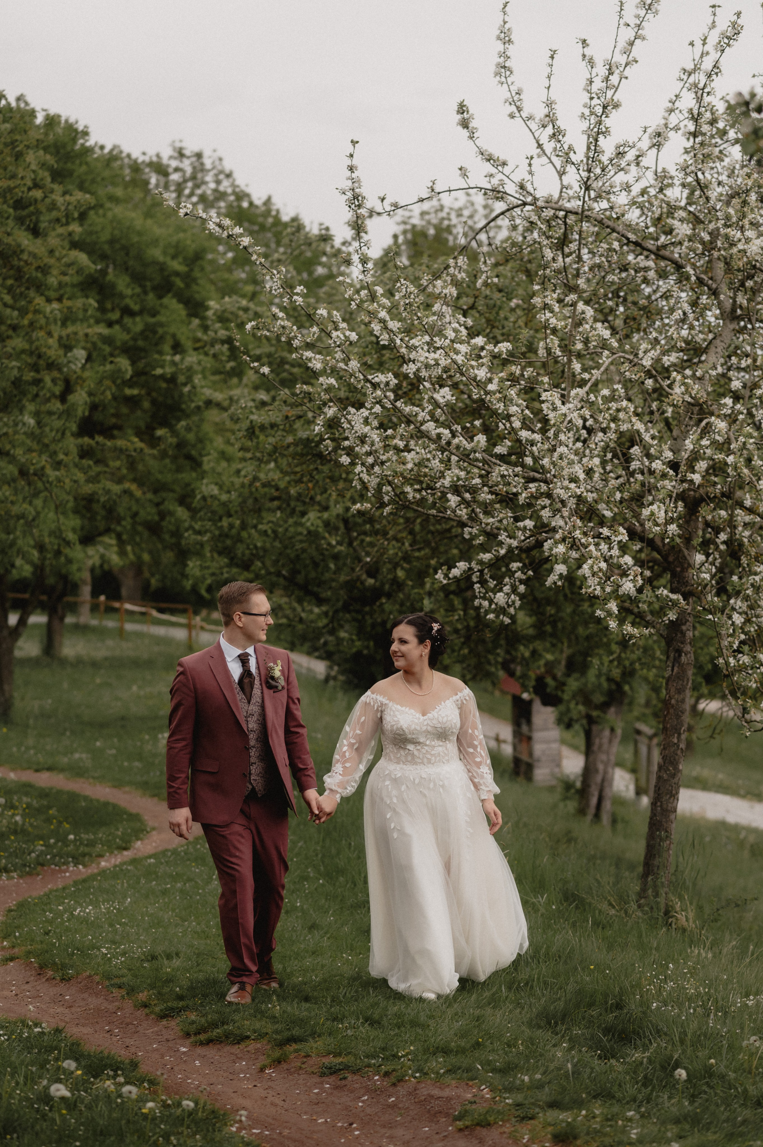 REGENHOCHZEIT IN HERRIEDEN. Фотограф в Нюрнберге Ирина Менерт из Ансбаха