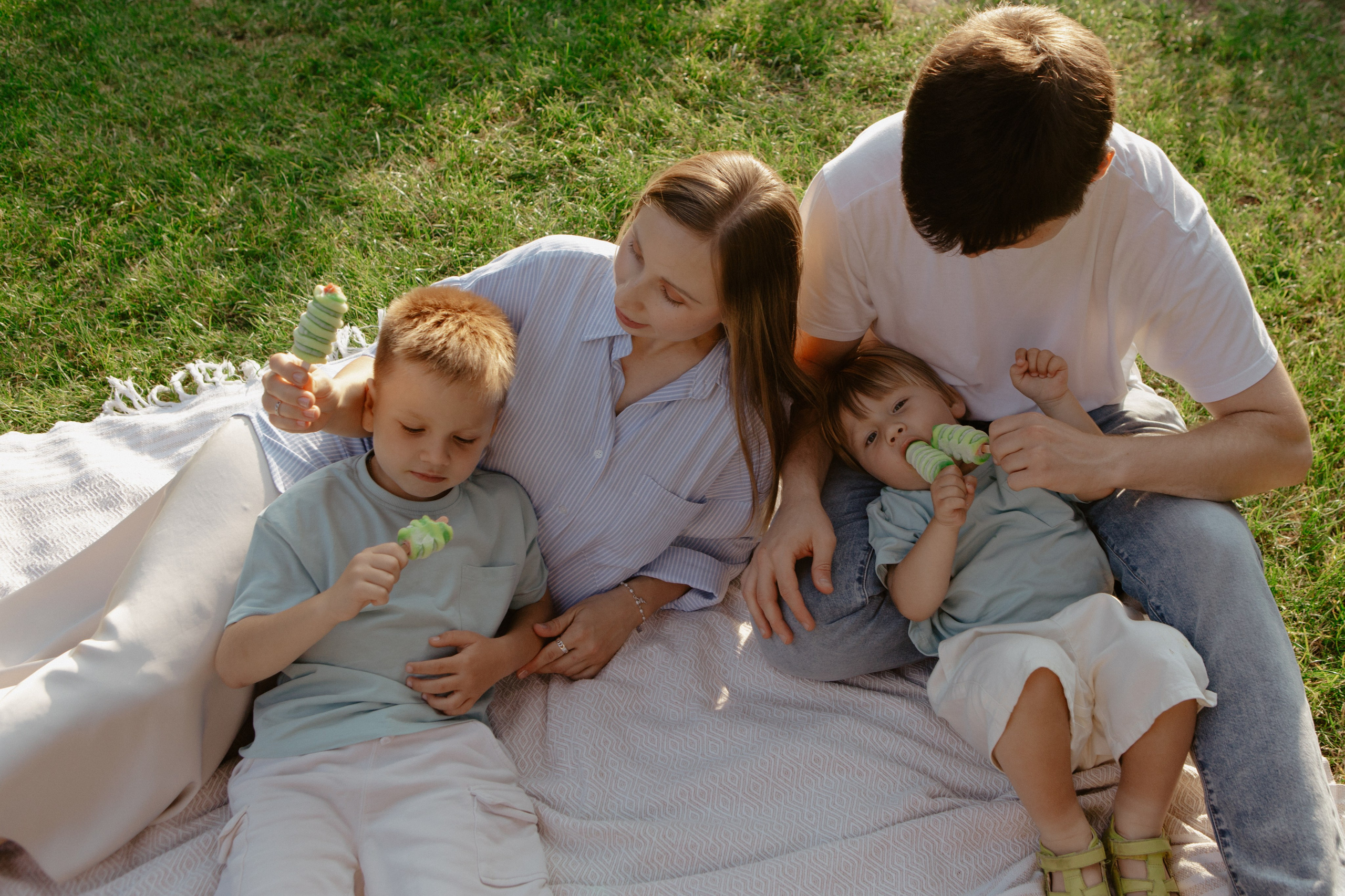 Gulnara, Rail, Ryan, Robert and Rafael. Photographer Lisbon|Portugal Nadiya Kharytonenko