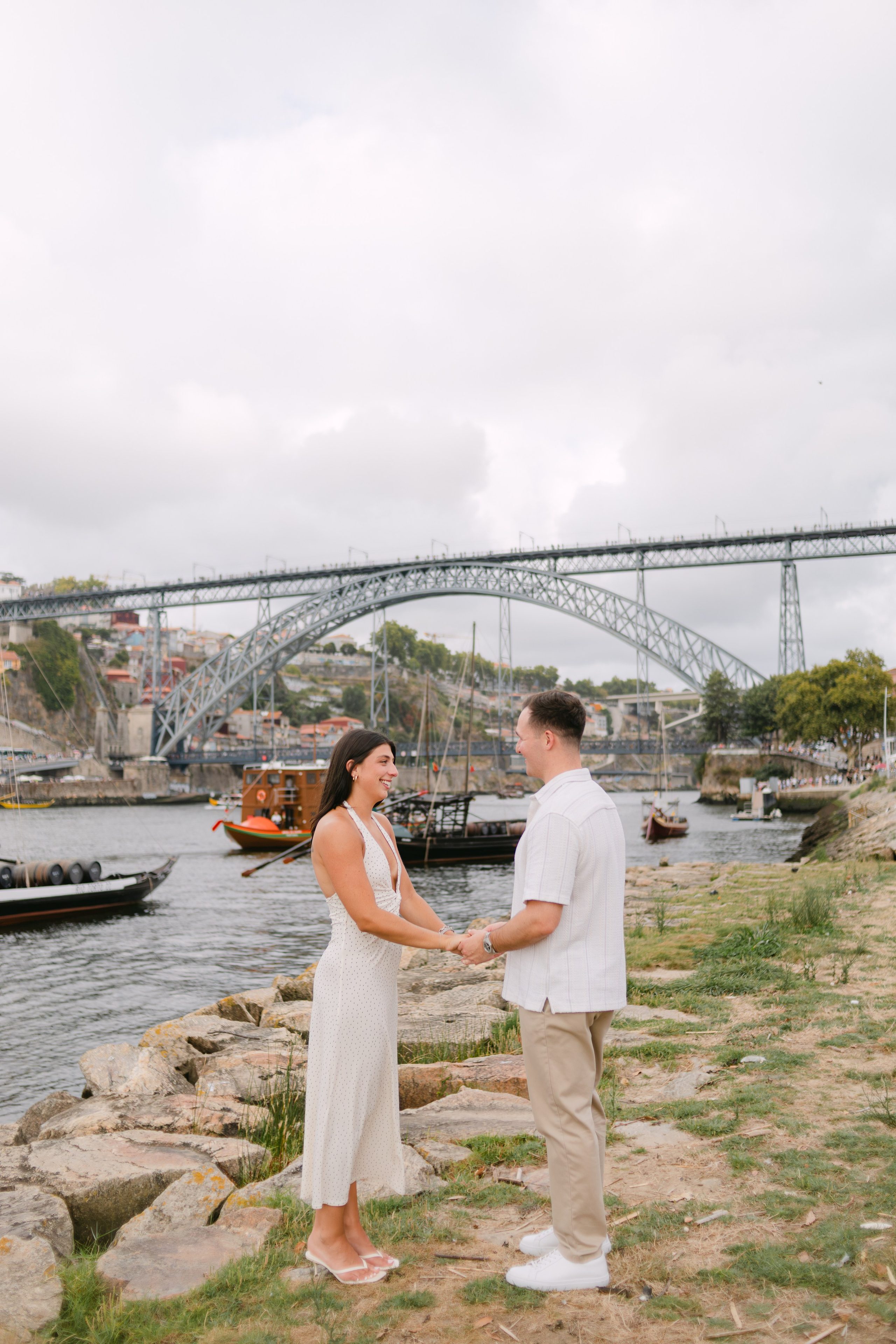 Wedding Proposal in Porto. Fotógrafo de casamentos e destination wedding no Porto, Portugal — Davi Valente | Lisboa, Douro, Roma e Lago de Como