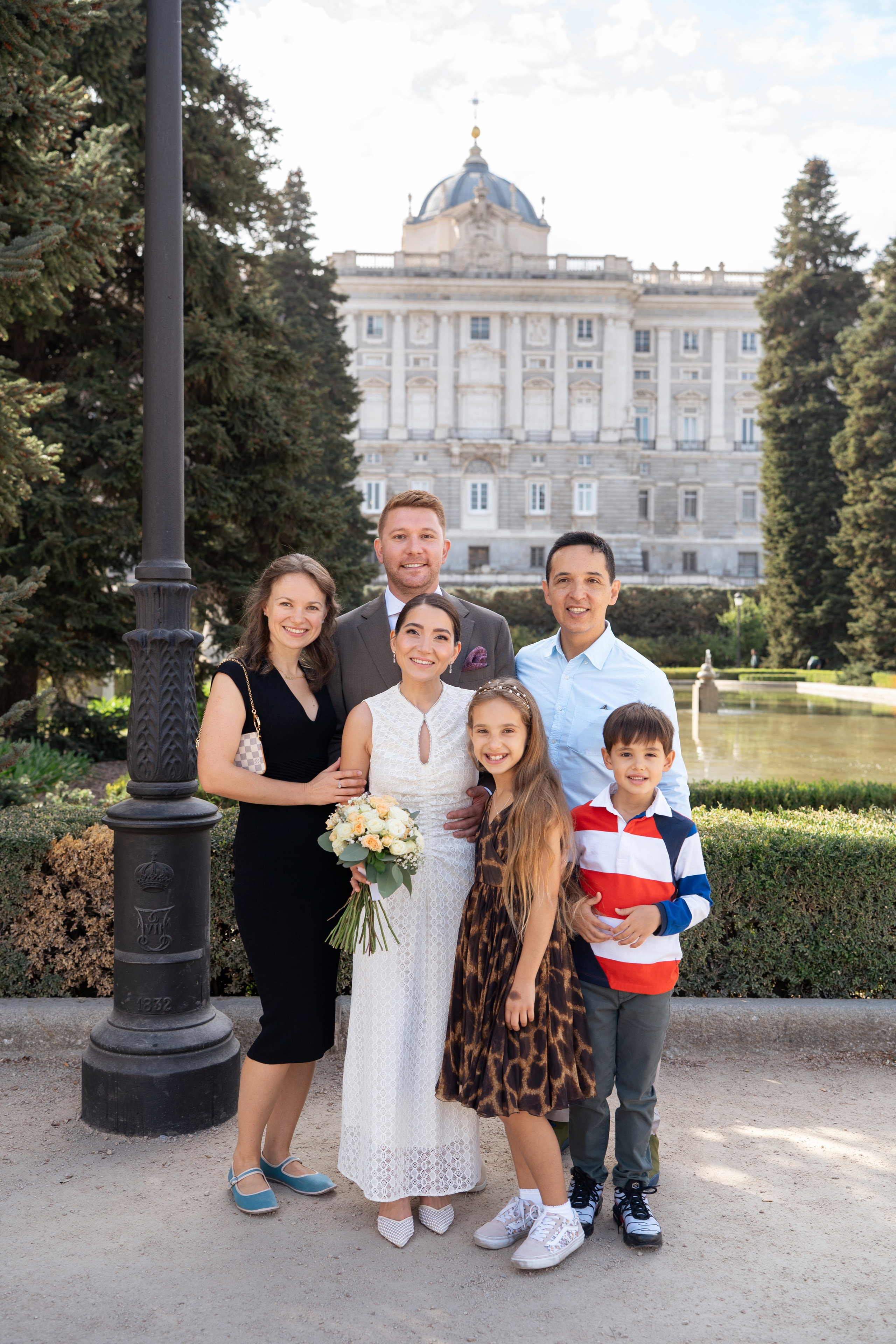 Elopement photoshoot in Madrid city centre. Fotógrafo en Madrid, España. Alyona Belyaninova
