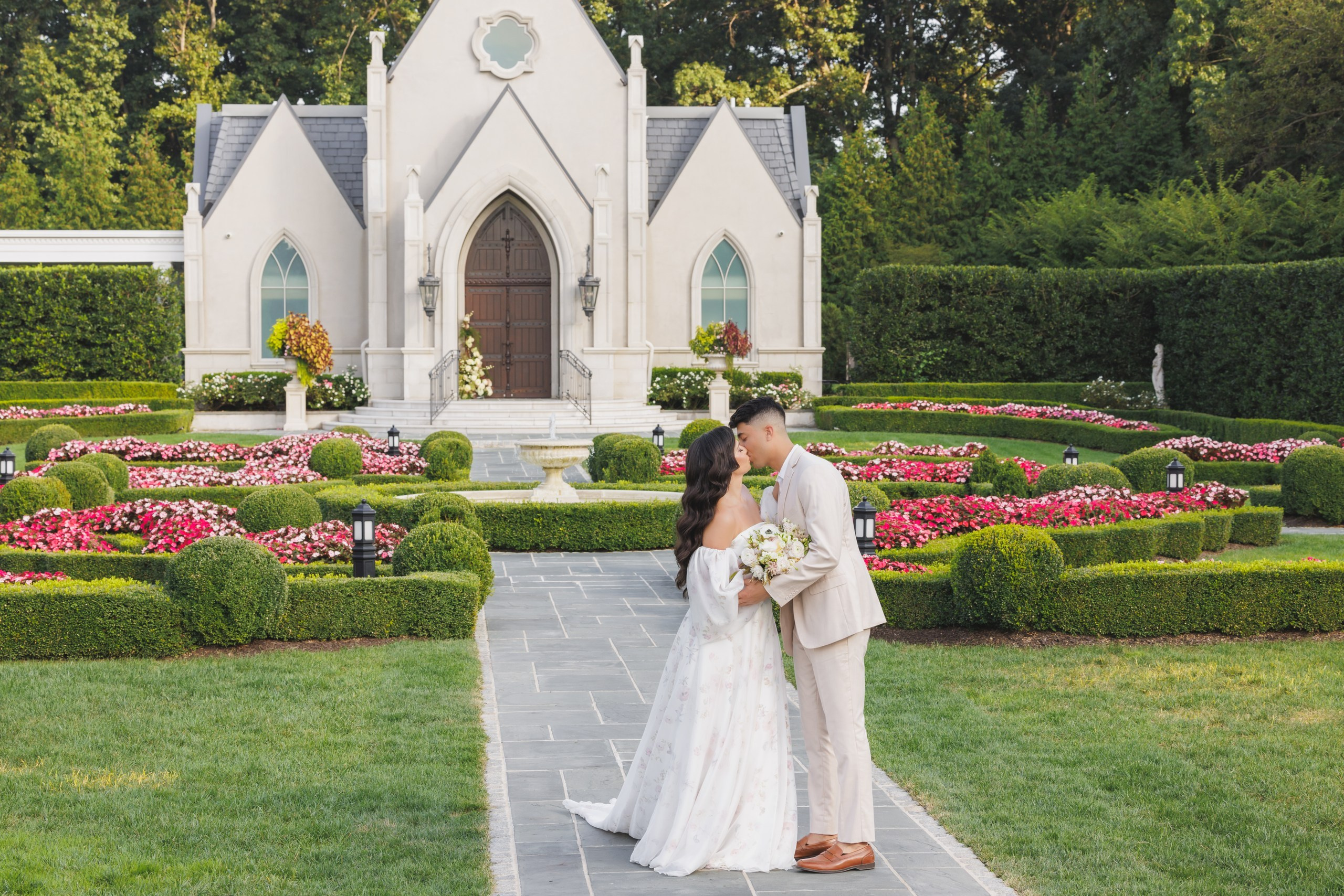 Park Chateau. Luxury Wedding Photography and Cinematography