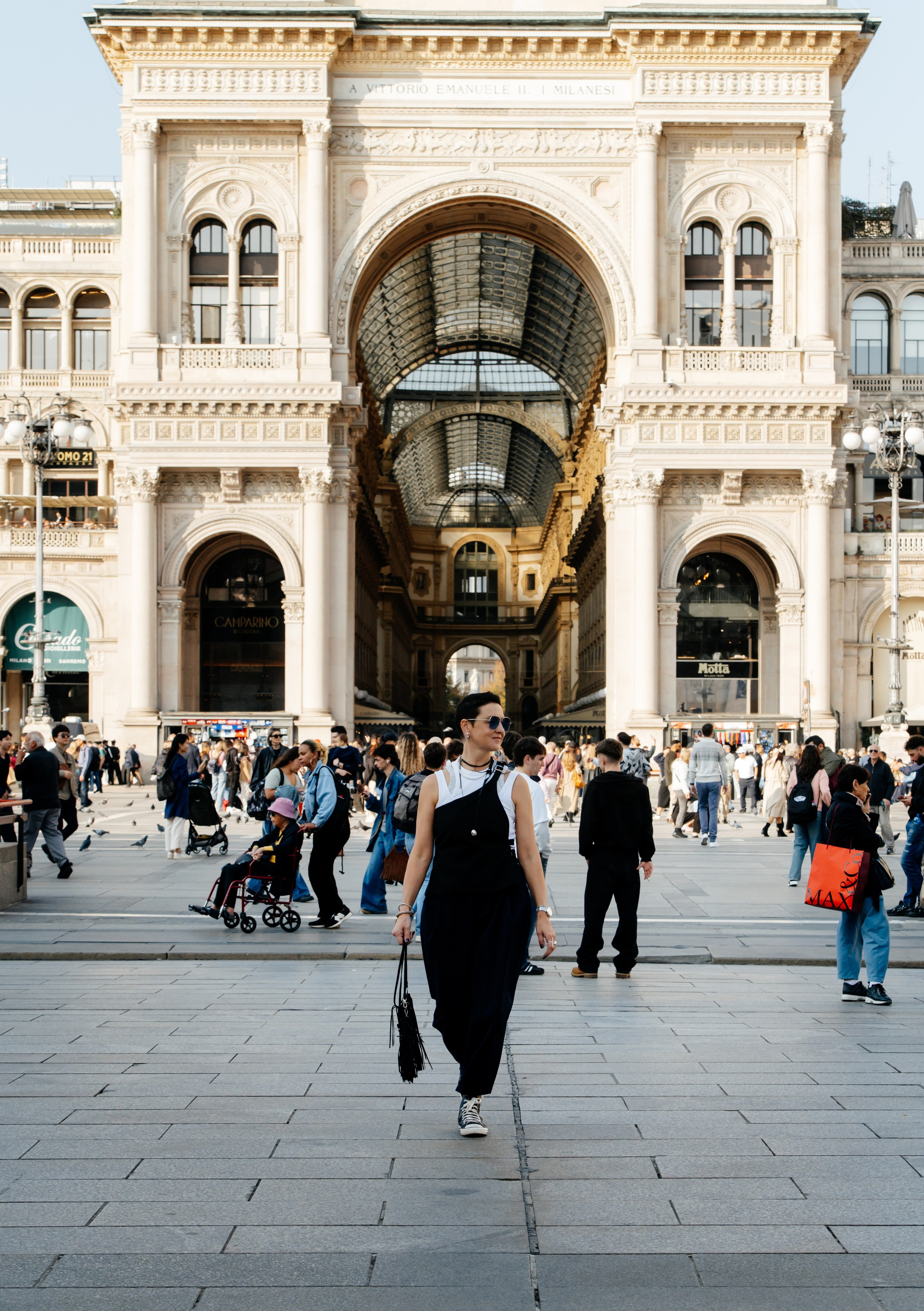 Milan, Autumn 🍂, Julia. Wedding photographer from Moldova Alexey Chipchiu
