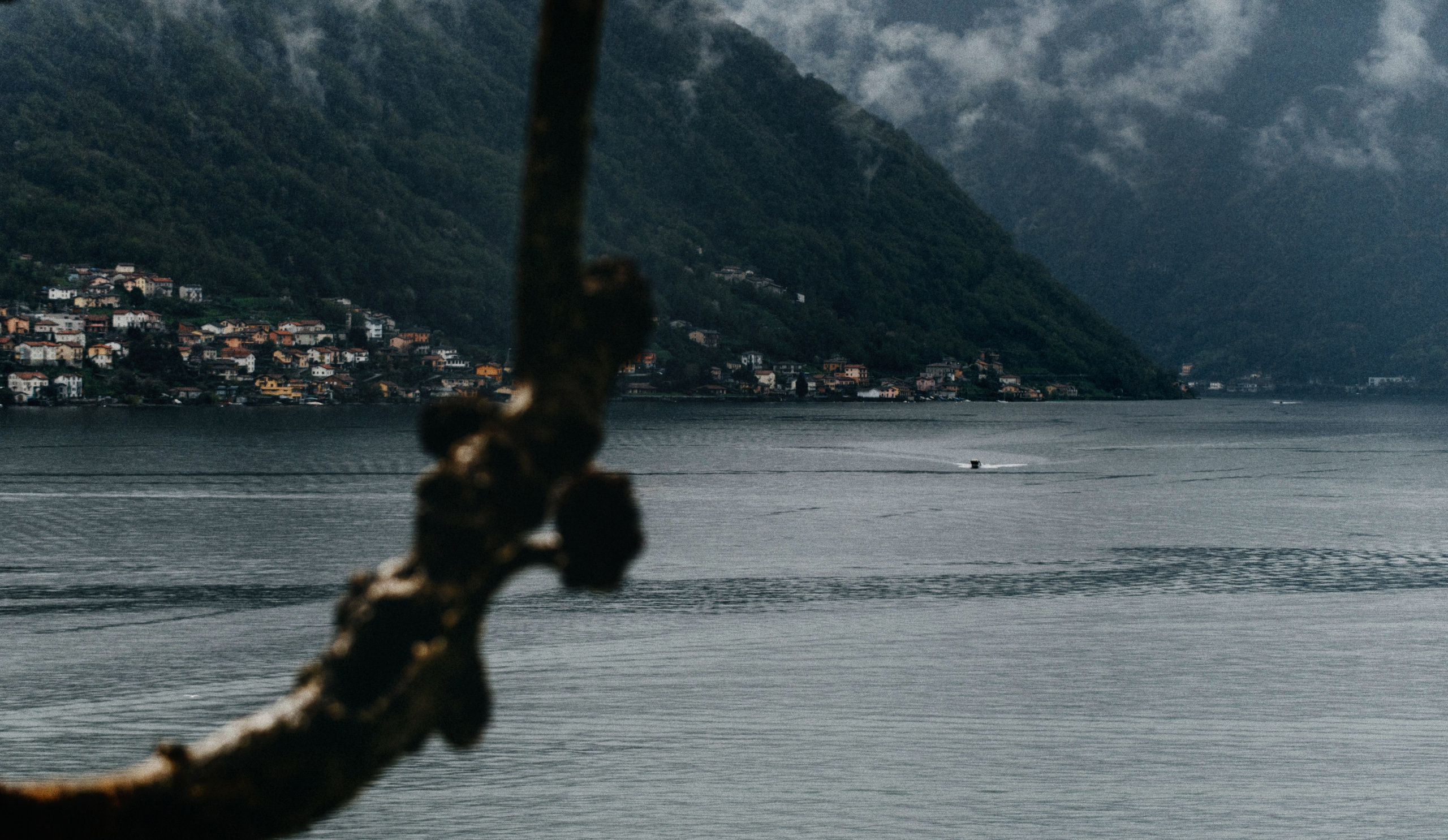 Como Evghenii. Wedding photographer from Moldova Alexey Chipchiu