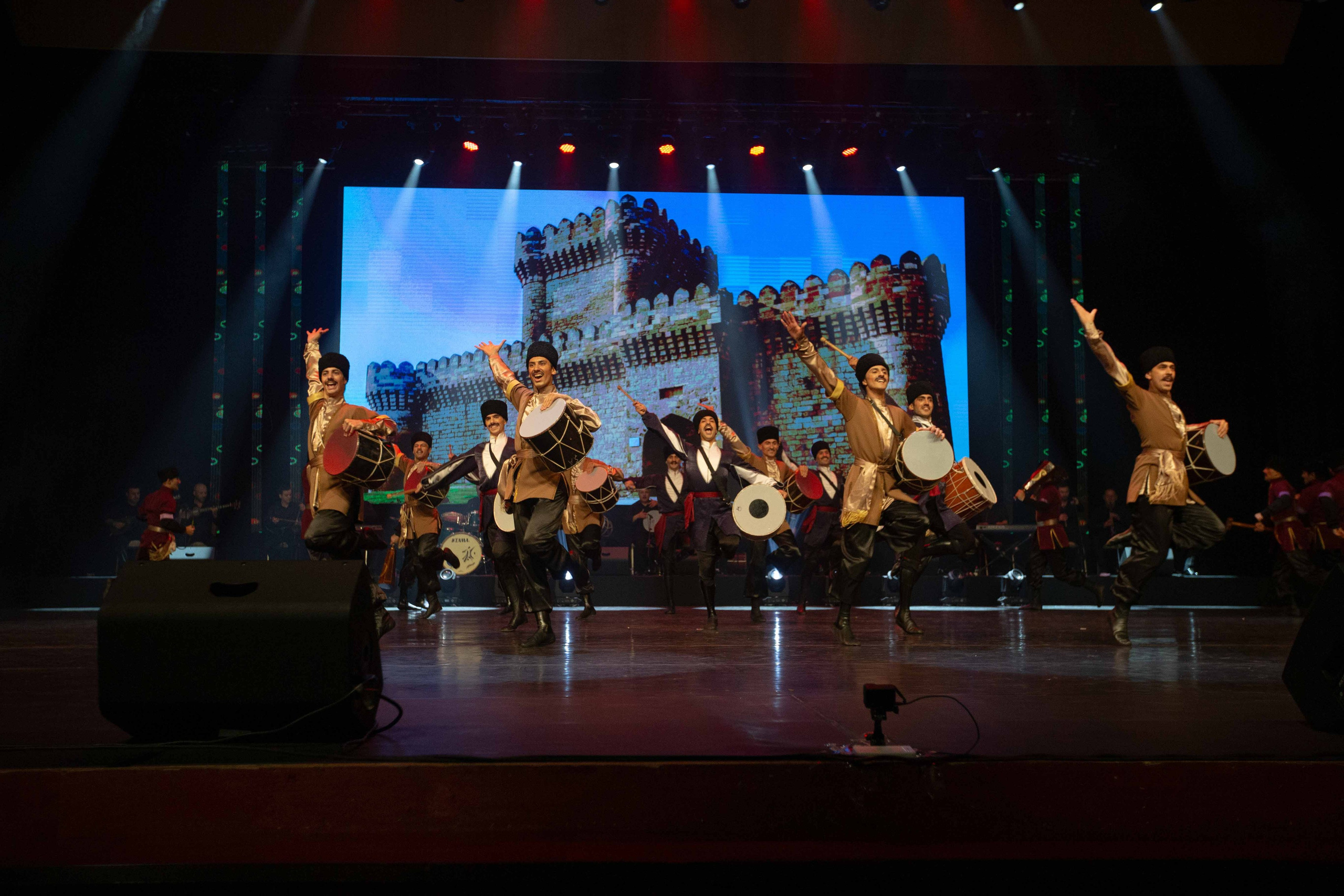 STATE DANCE ENSEMBLE. Wedding&Event photographer Ismail Rzayev in Baku