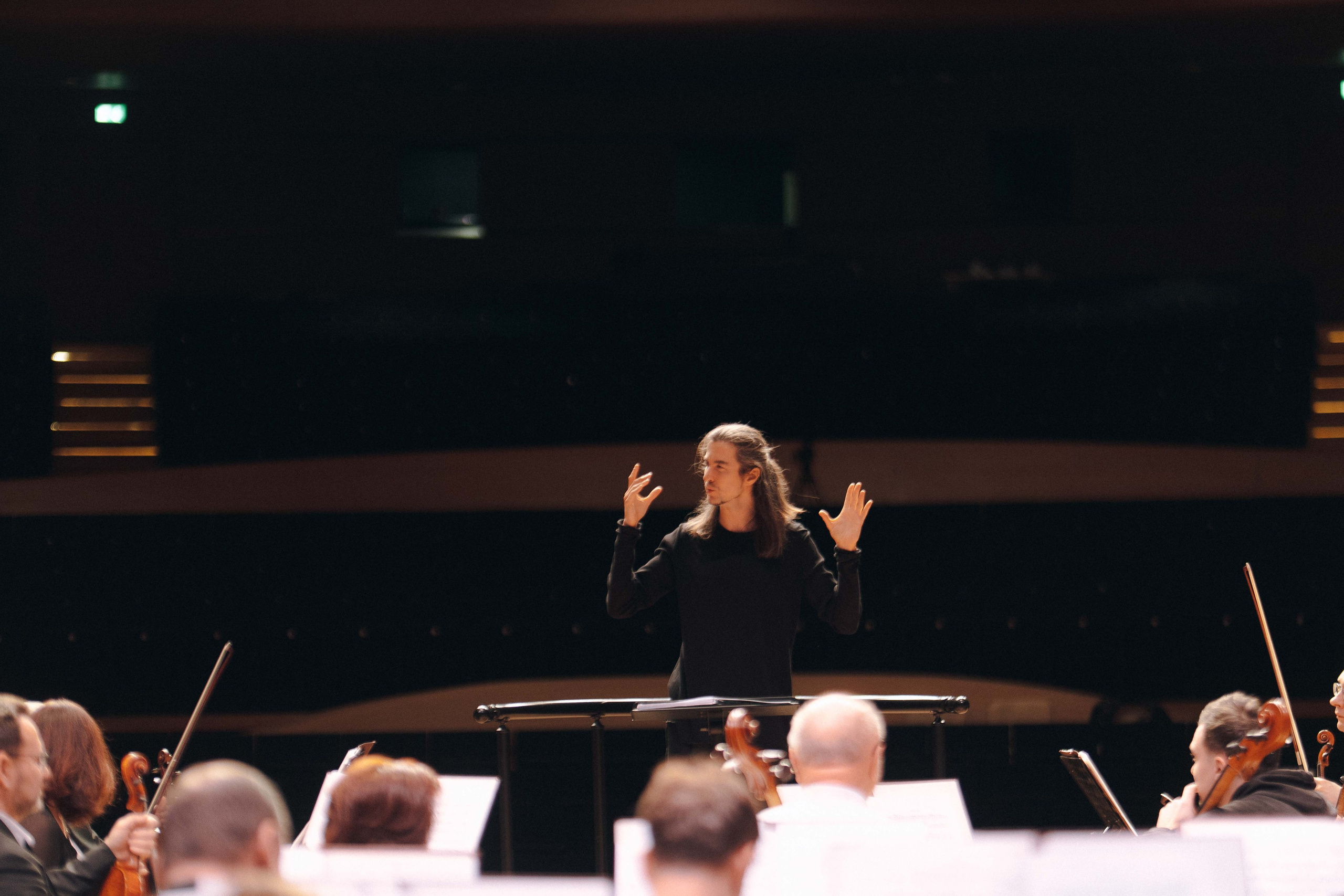 The Tchaikovsky Academic Grand Symphony Orchestra in Baku. Wedding&Event photographer Ismail Rzayev in Baku