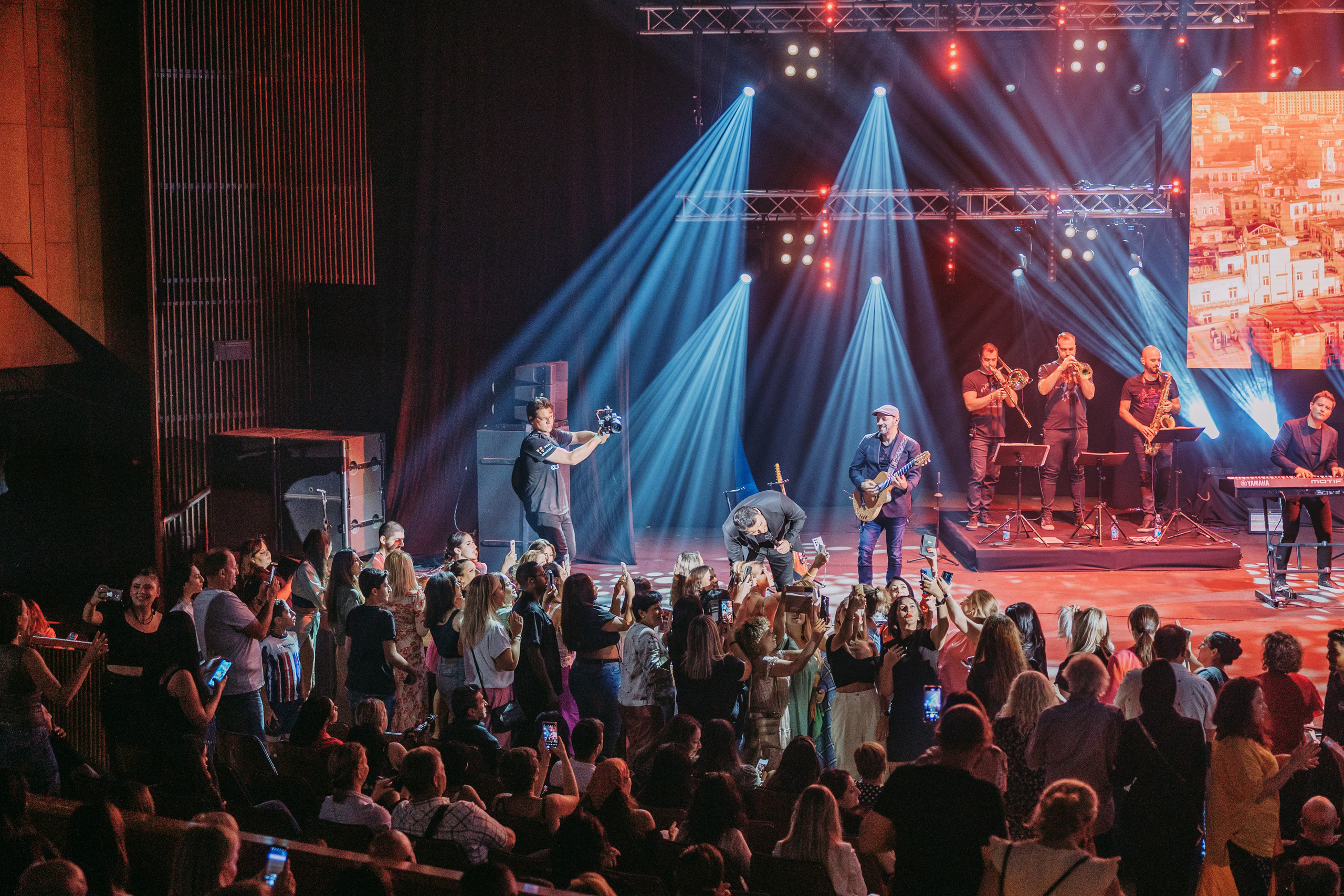 Emin in Culture Palace of Tel Aviv — 03th September 2022. George TLV — Professional photographer and retoucher in Israel