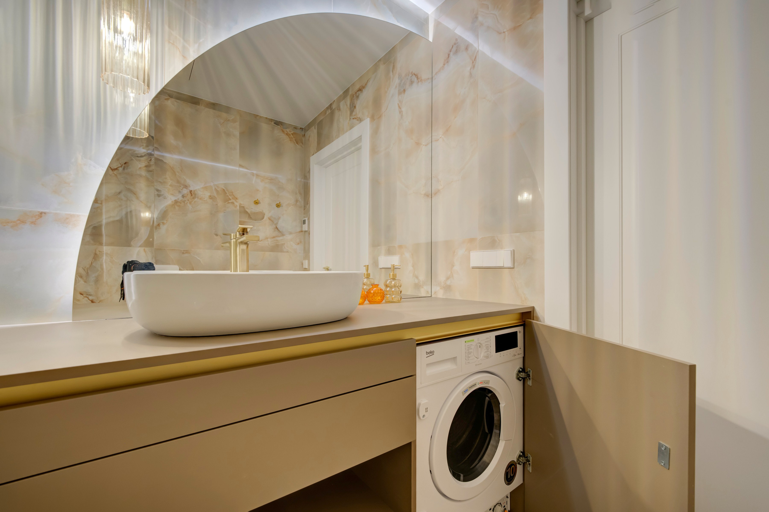 Eigulių g. 7 didelis 1 k. butas su pertvarą. Elina Sapiega fotografė Vilniuje