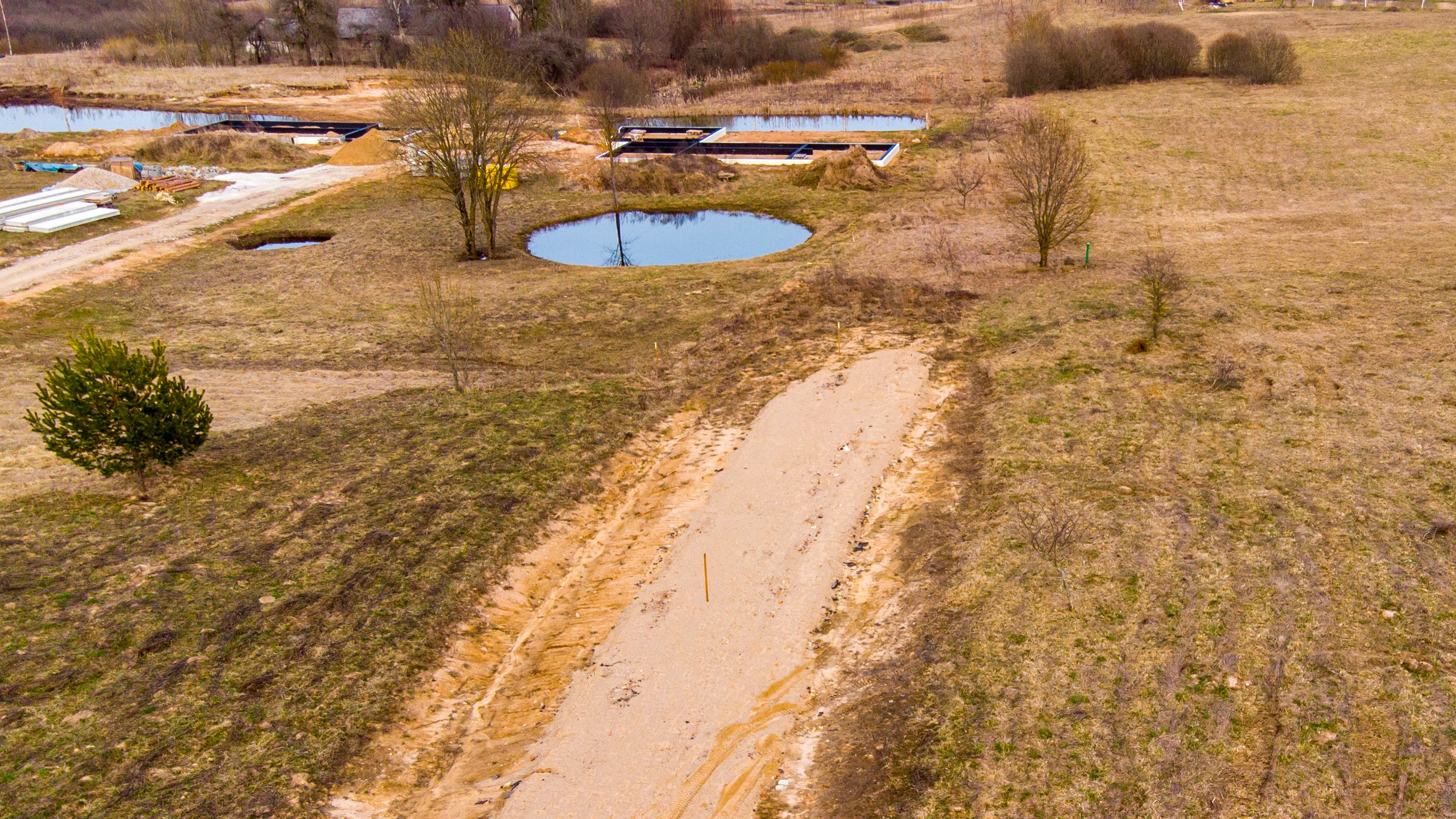 Riešės sen., Pikeliškių k., Antano Giedraičio g. 175 ir 175D. Elina Sapiega fotografė Vilniuje