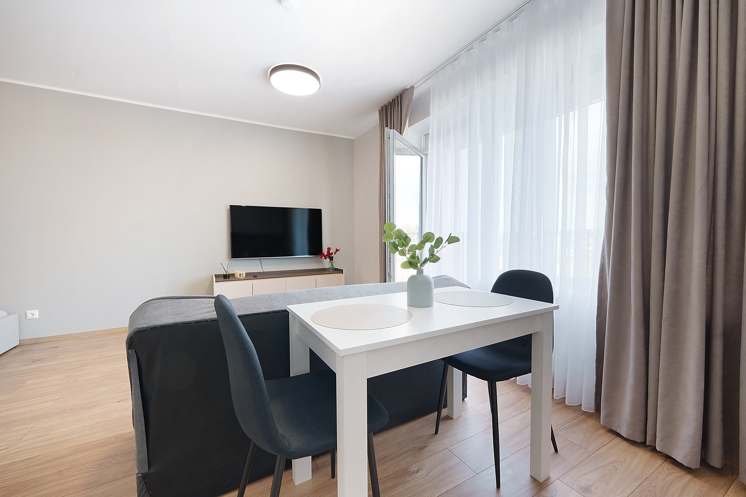 Edinburgo g. 9. Elina Sapiega fotografė Vilniuje