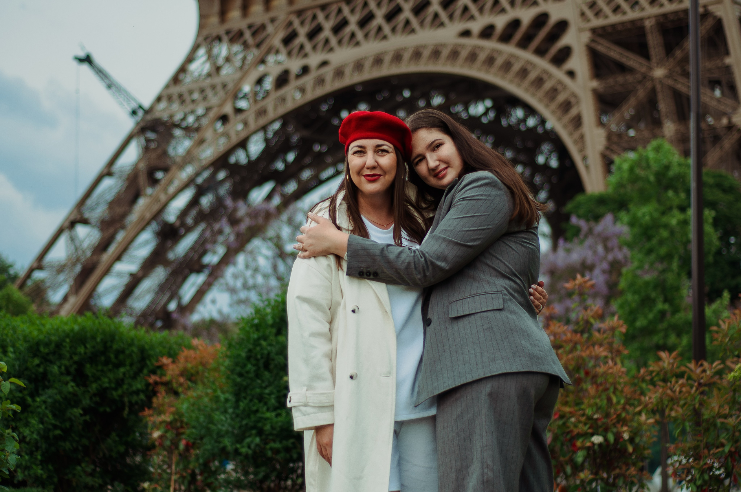 Инна и Камиля — день рождения в Париже. Paris photographer — Polina Osipova