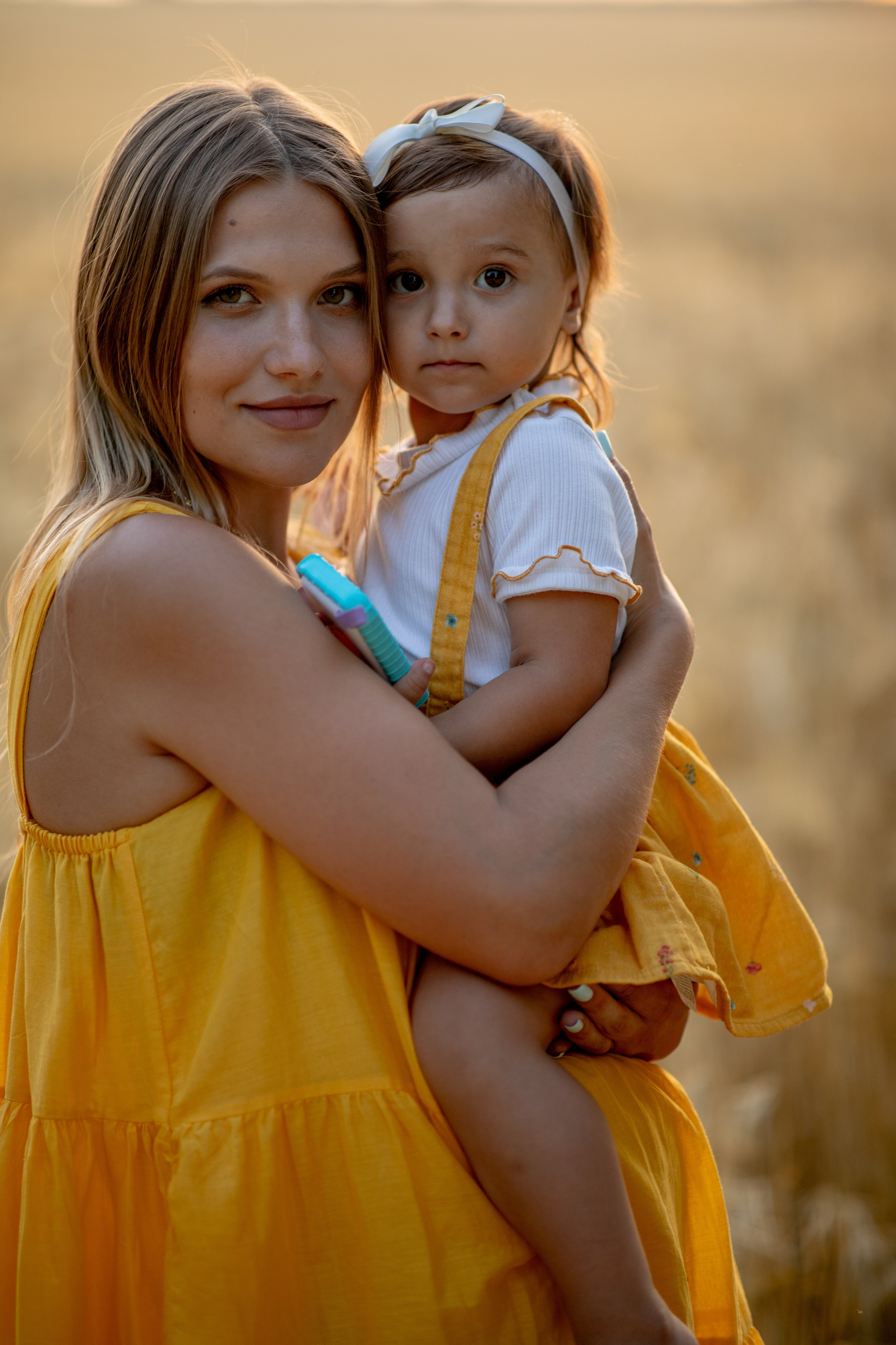Family photo Maria si Elenica. N.D.photograph - fotograf de familie și portrete în Republica Moldova