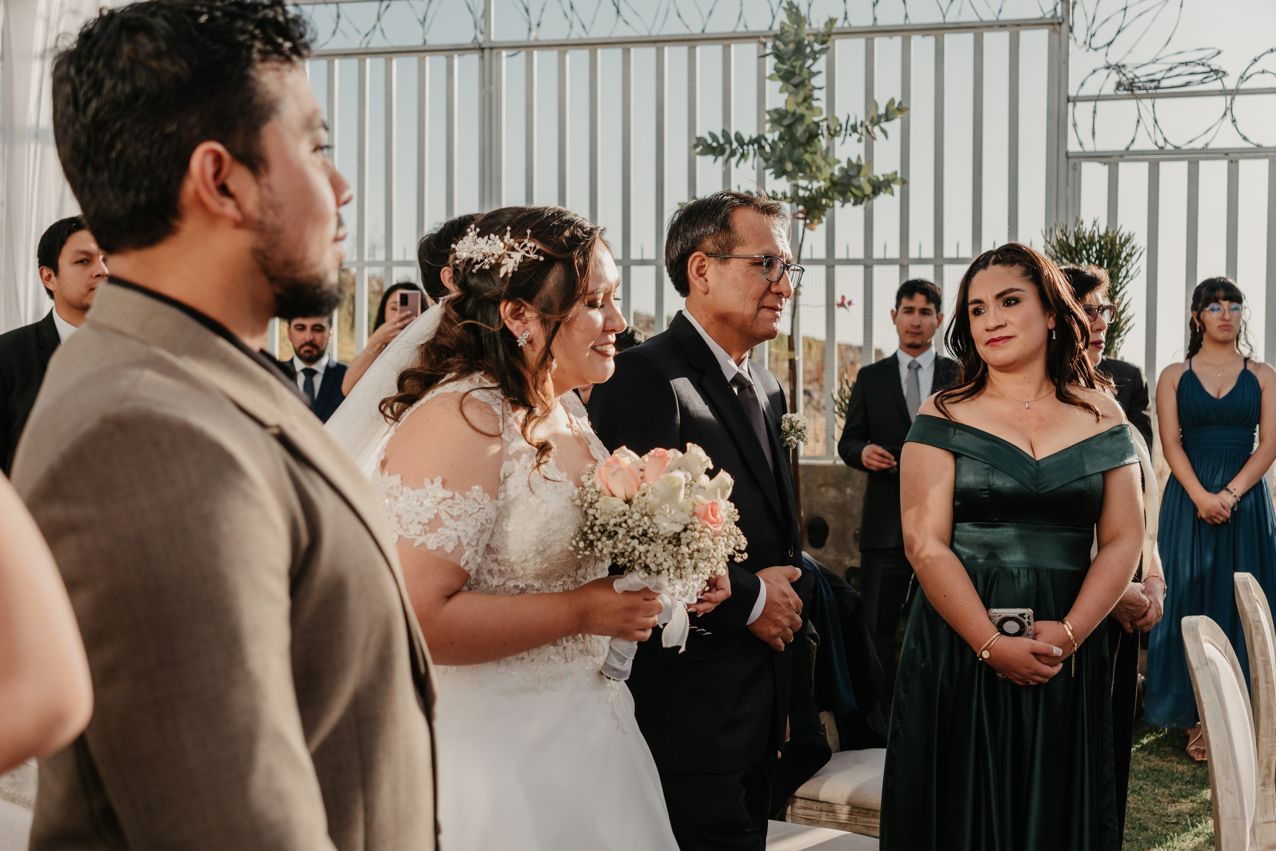 VANIA + LUIS BODA CIVIL. Studio KVTA | Fotografía y Video de Bodas en Arequipa