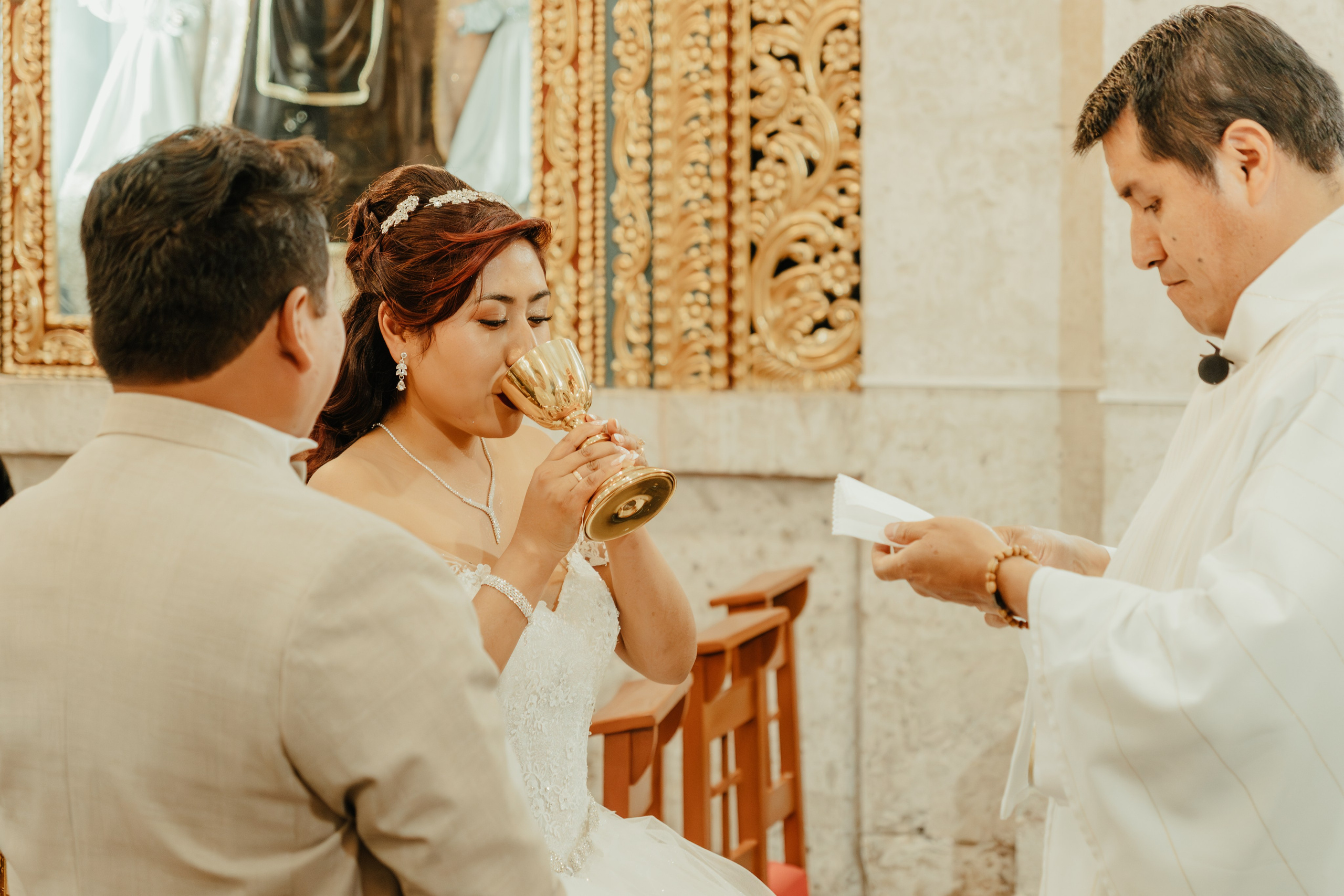 VANESSA + FRANKLIN BODA RELIGIOSA. Studio KVTA | Fotografía y Video de Bodas en Arequipa