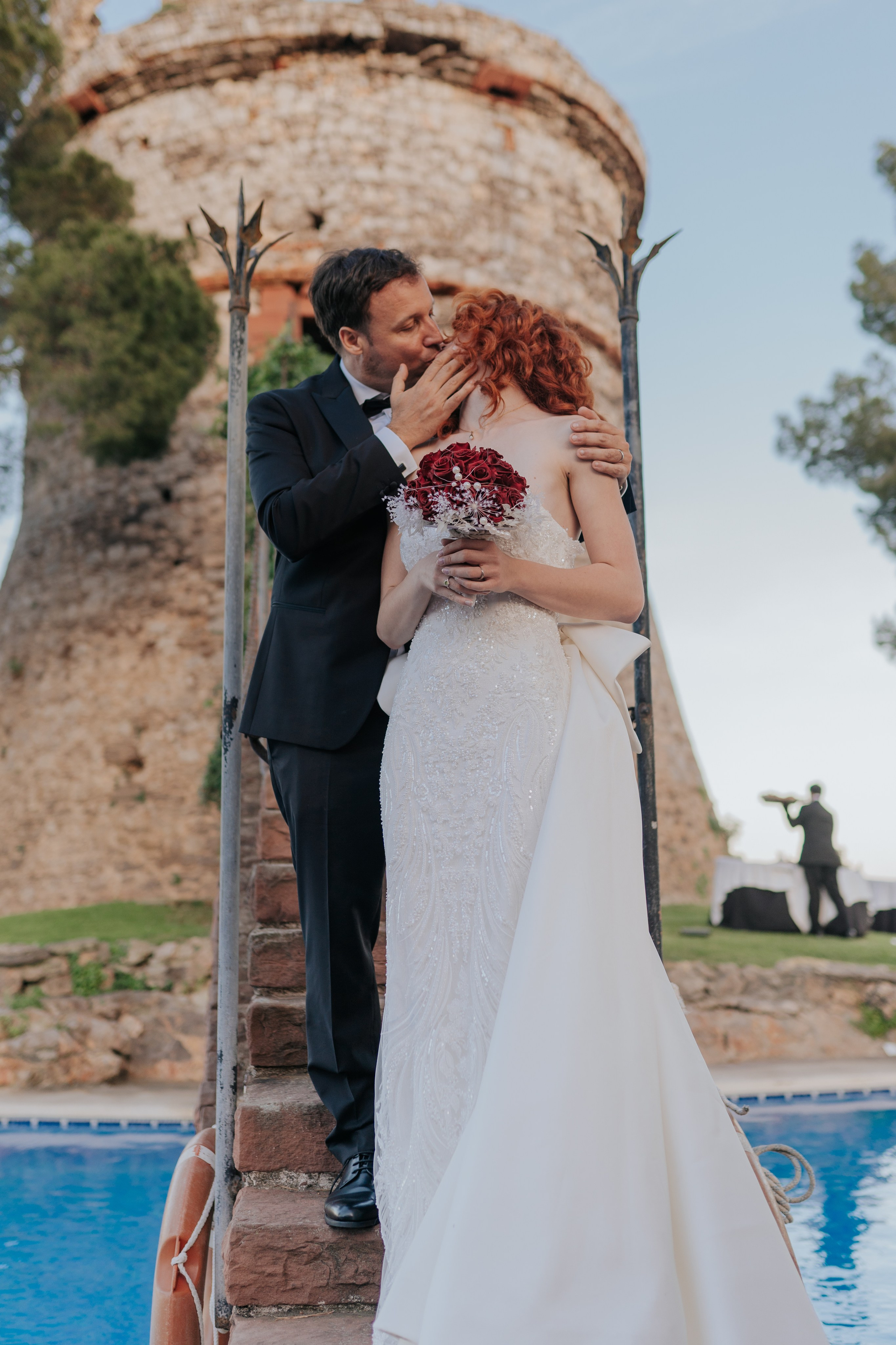 Havie & Isabel — a wedding in Gaudí’s Crypt. DiaFoto Weddings · Premium Destination Wedding Photographer & Videographer in Barcelona