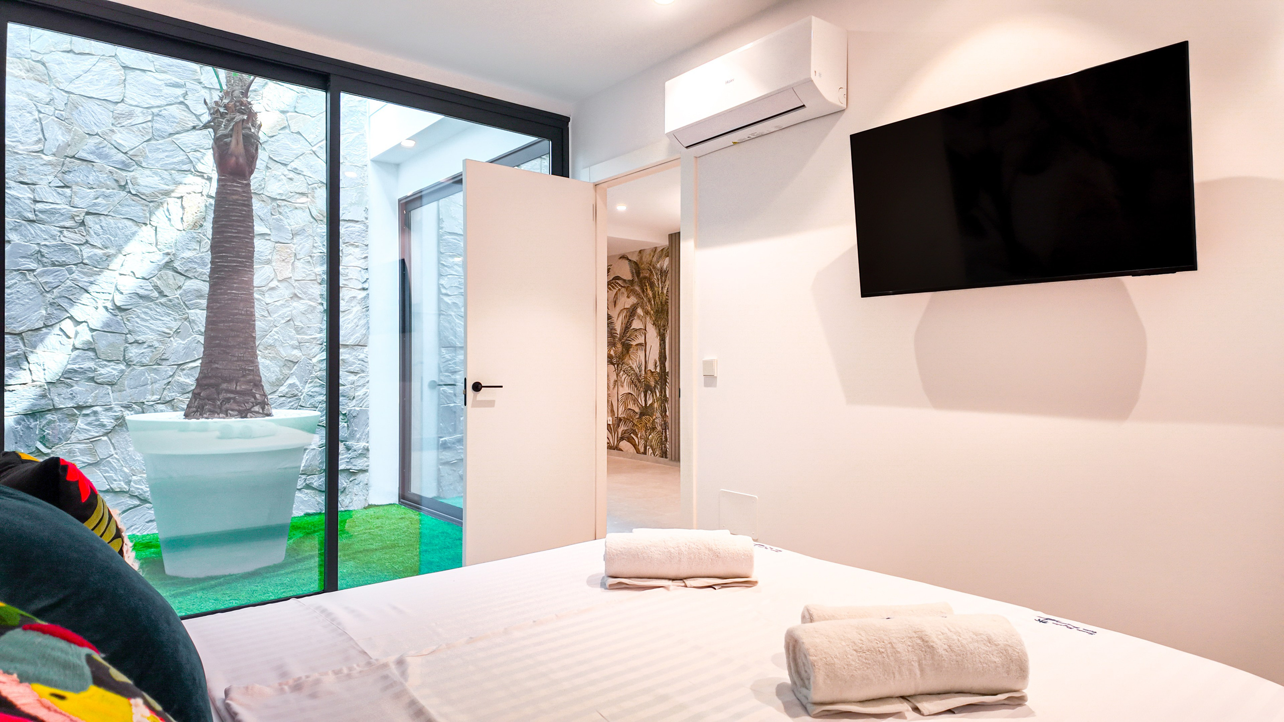 Villa PALMERA I’M GROUP. Baby Beast