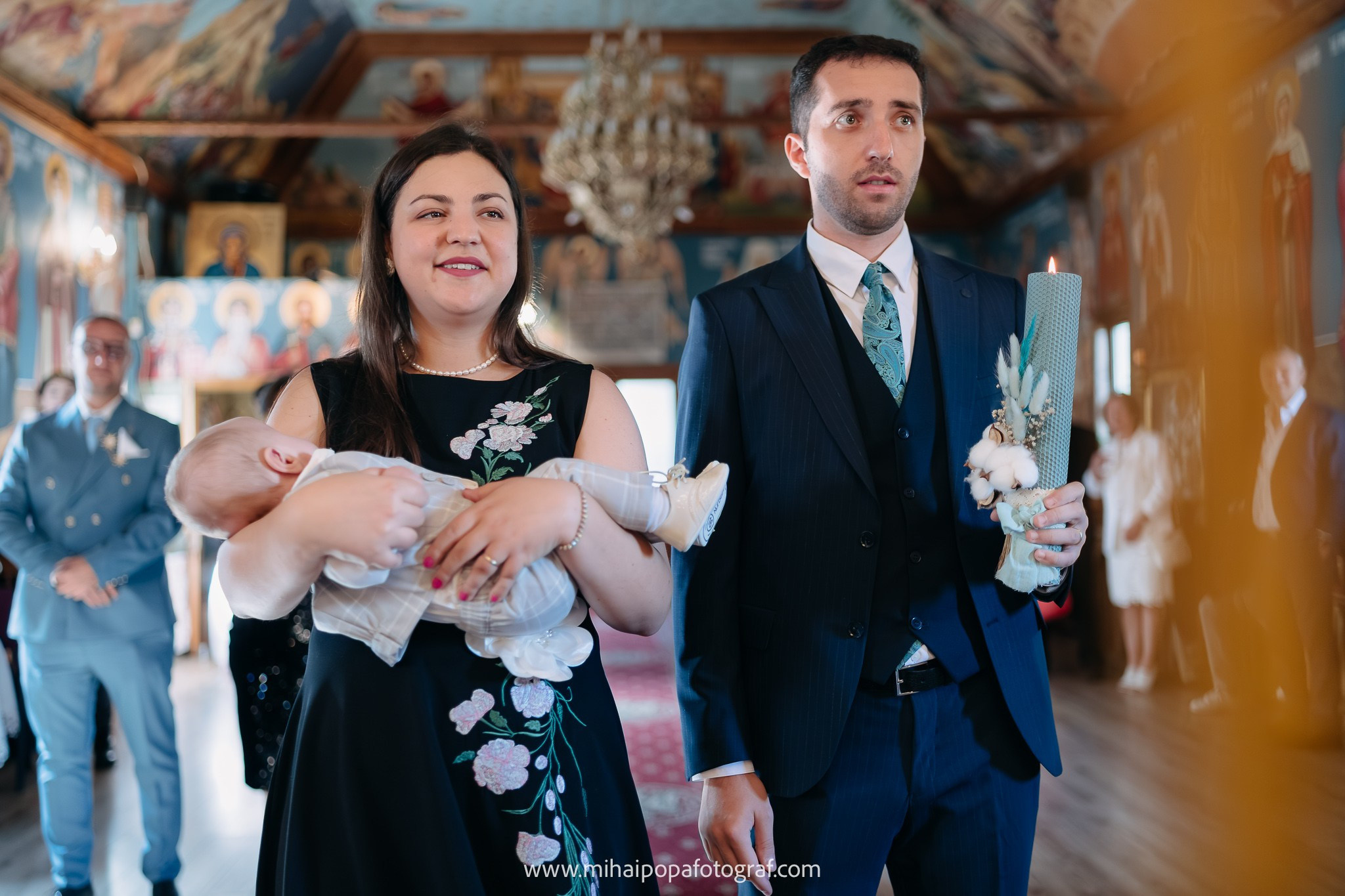 Fotograf de botez în Bucuresti| Mihai Popa Fotograf. Fotograf Nuntă & Botez București - Mihai Popa | Dincolo de oameni, imortalizez emoții!