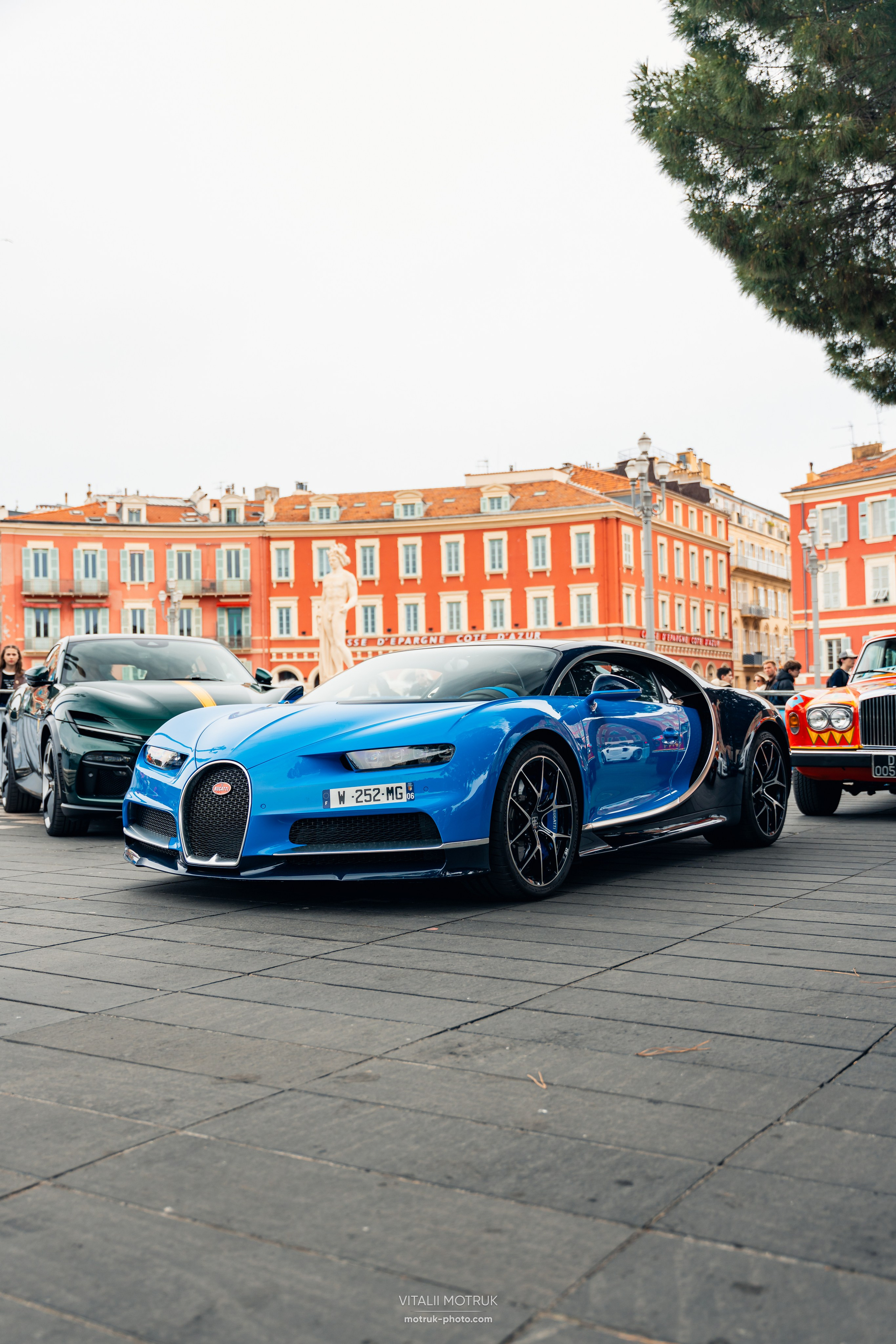 Legends de Nice. Photographe de voitures à Paris — Vitalii Motruk