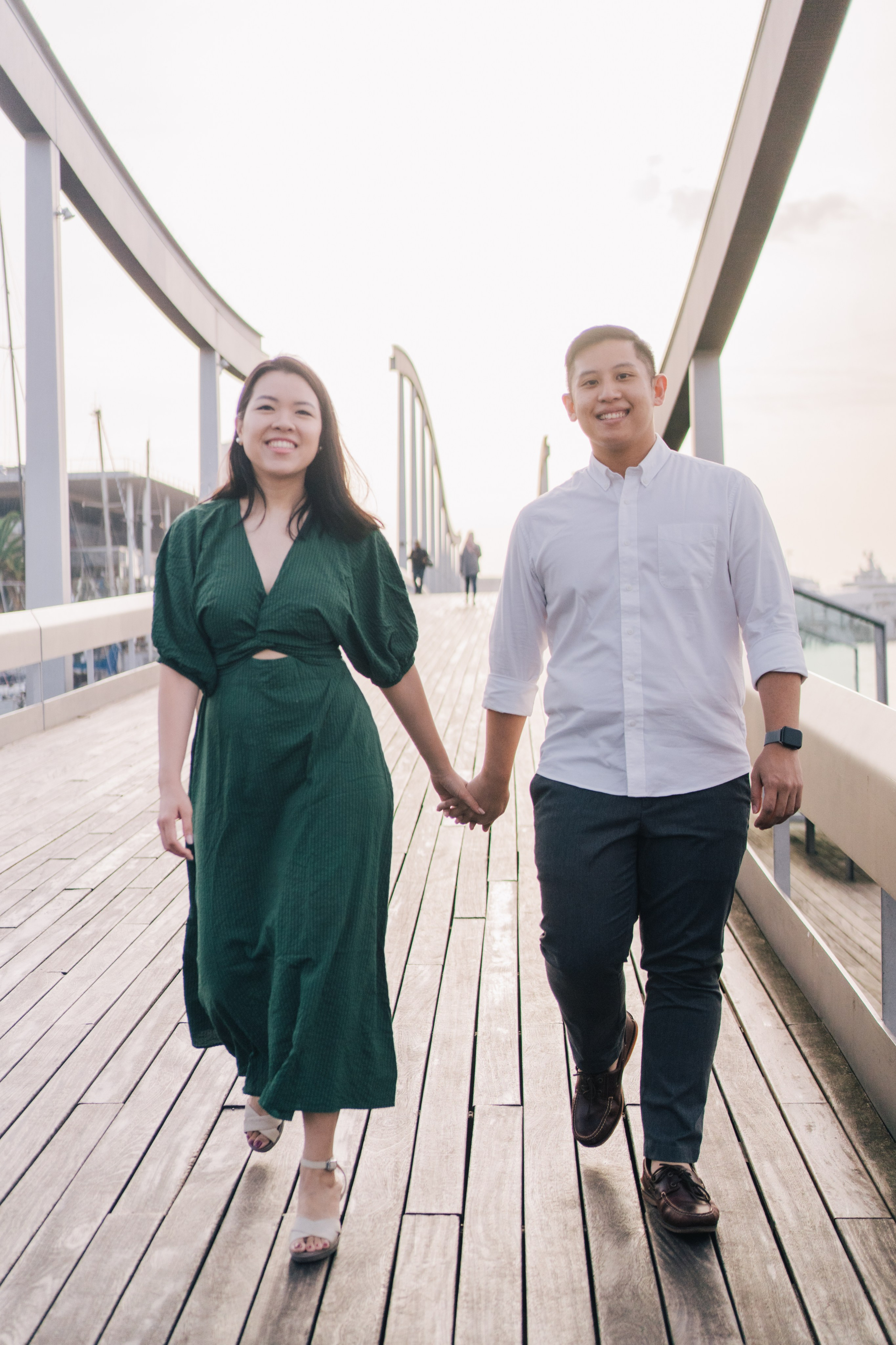 LoveStory in Gothic Quarter. Photographer Kristina Dorina