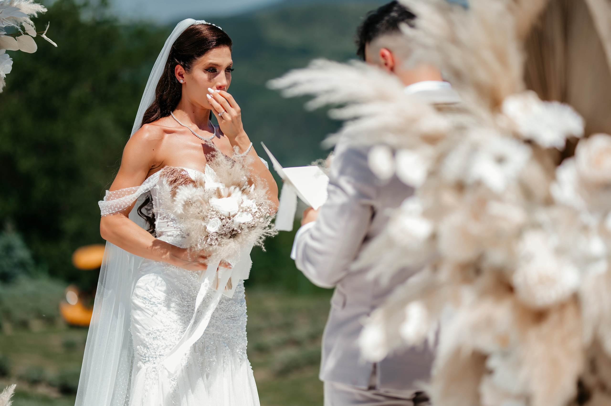 Larisa & Cosmin. Fotograf si Videograf | Nuntă-Botez