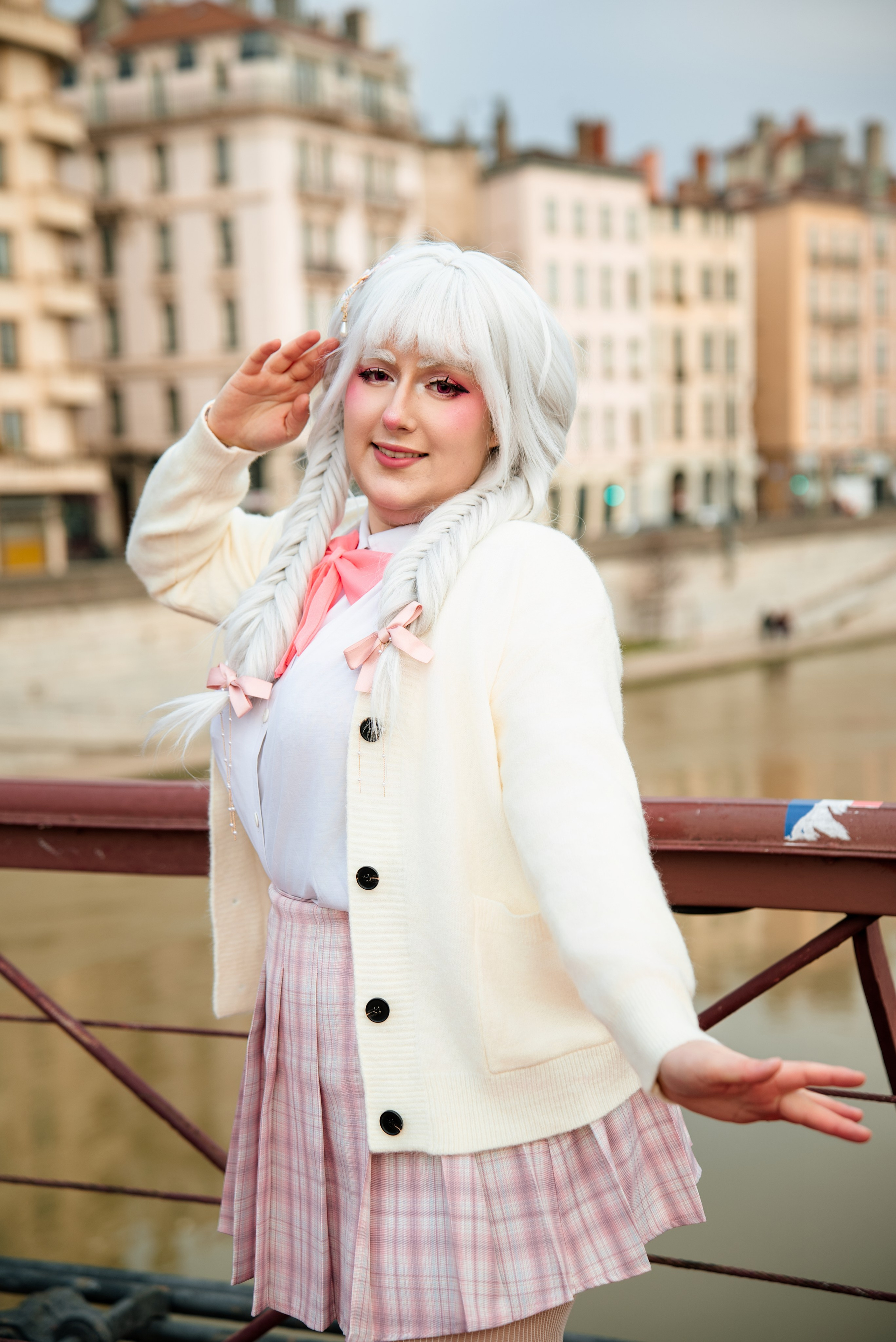 Shooting photo portrait au Pont de Lyon | Photographe à Lyon. Mekaranyu, Photographe de Villefontaine dans la région Auvergne-Rhône-Alpes