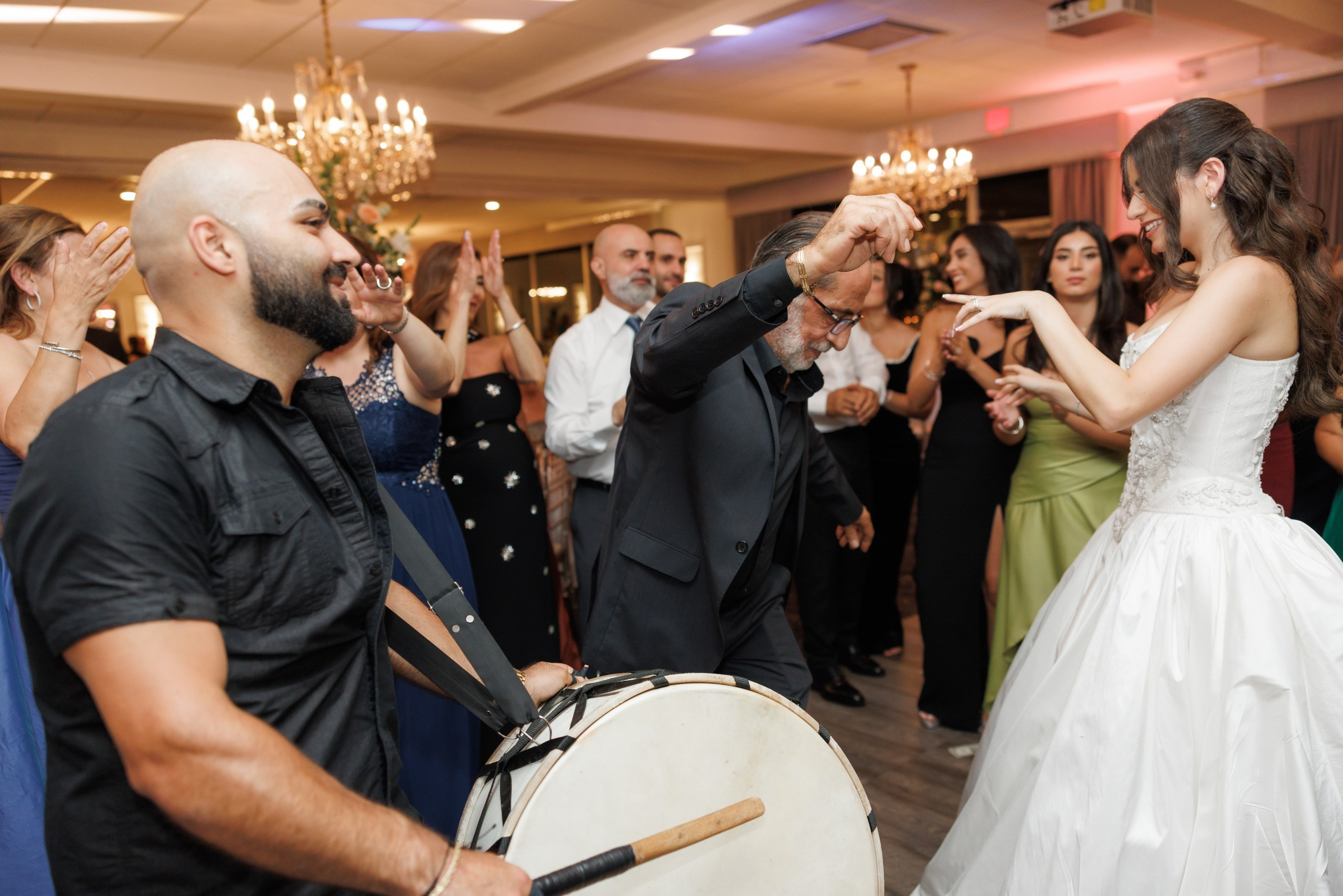 Jewel and Geovany. Wedding Photo & Video