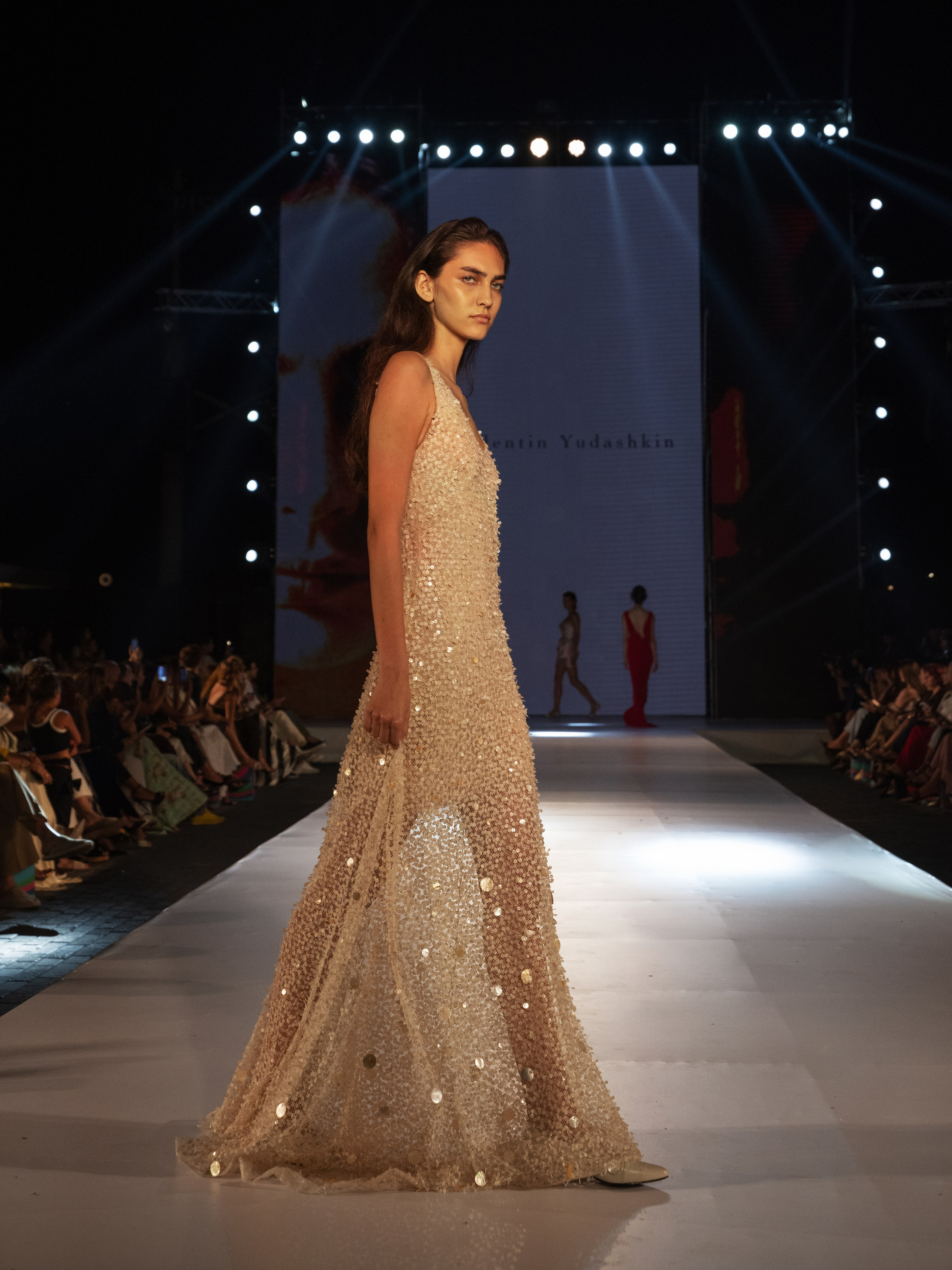 Valentin Yudashkin x AFW 2026. Фотограф Баку Тбилиси