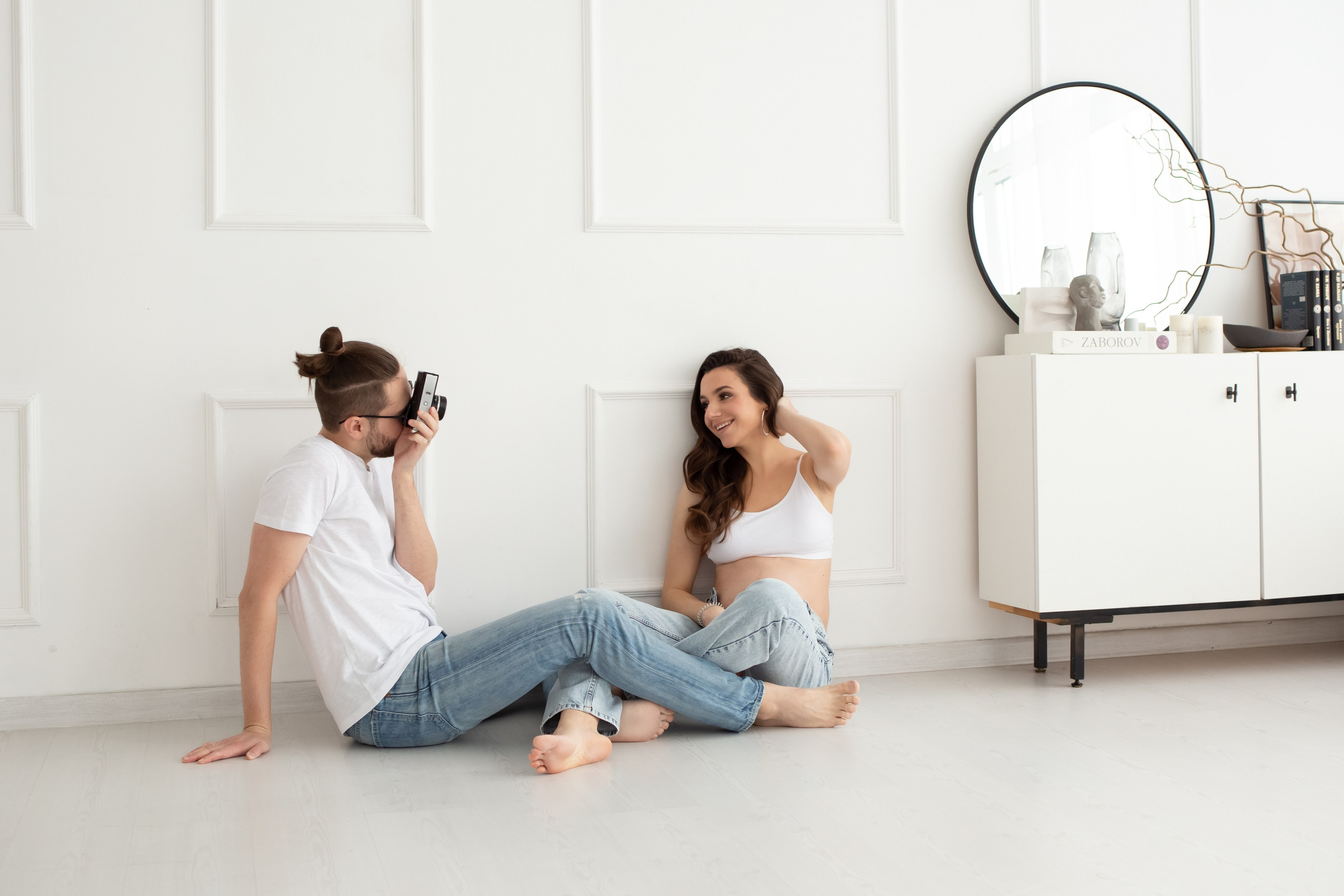 Фотосессия беременности в стиле лайфстайл. Профессиональный фотограф в Испании