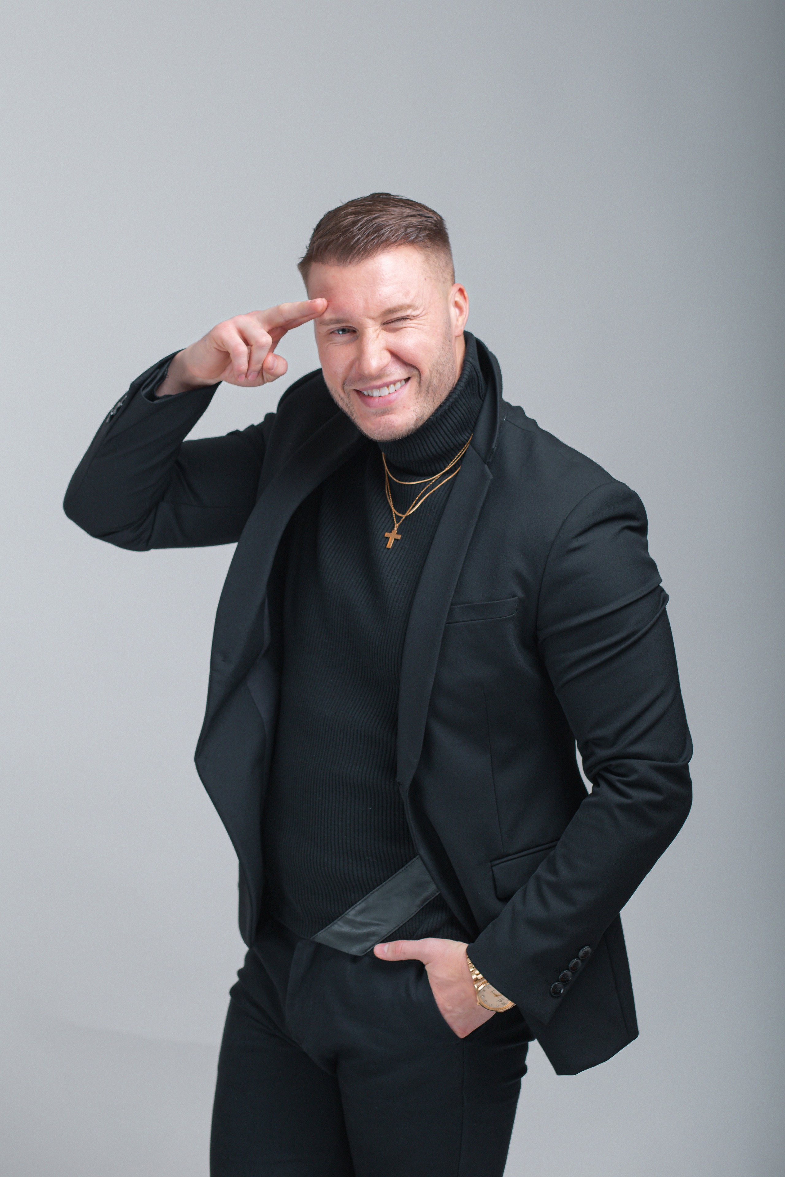 Content photo. Фотограф Бургас. Фотосесии в студио и на открито, портрети, заснемане