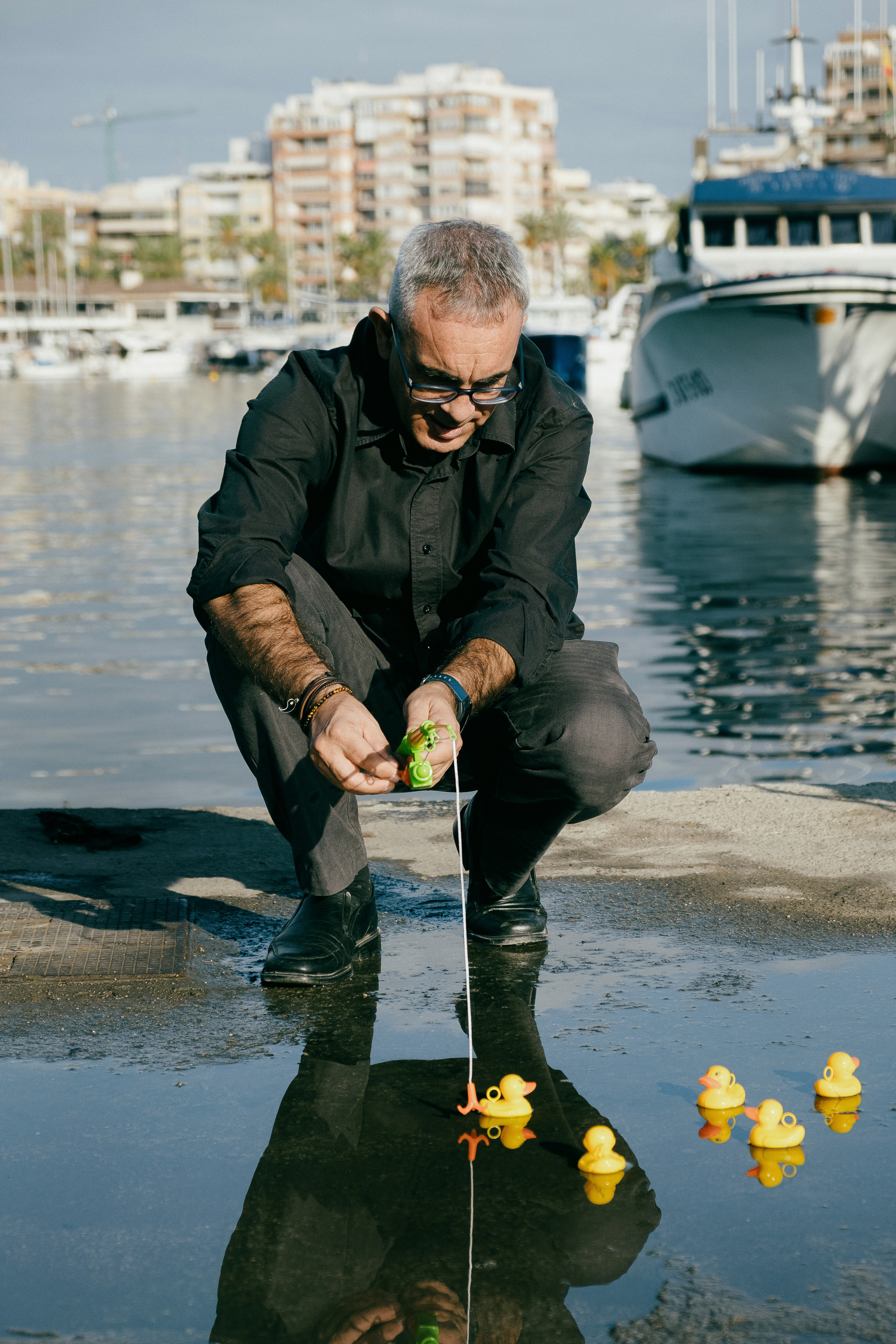 Dani Mares. A fun photo session with ducks for an artist