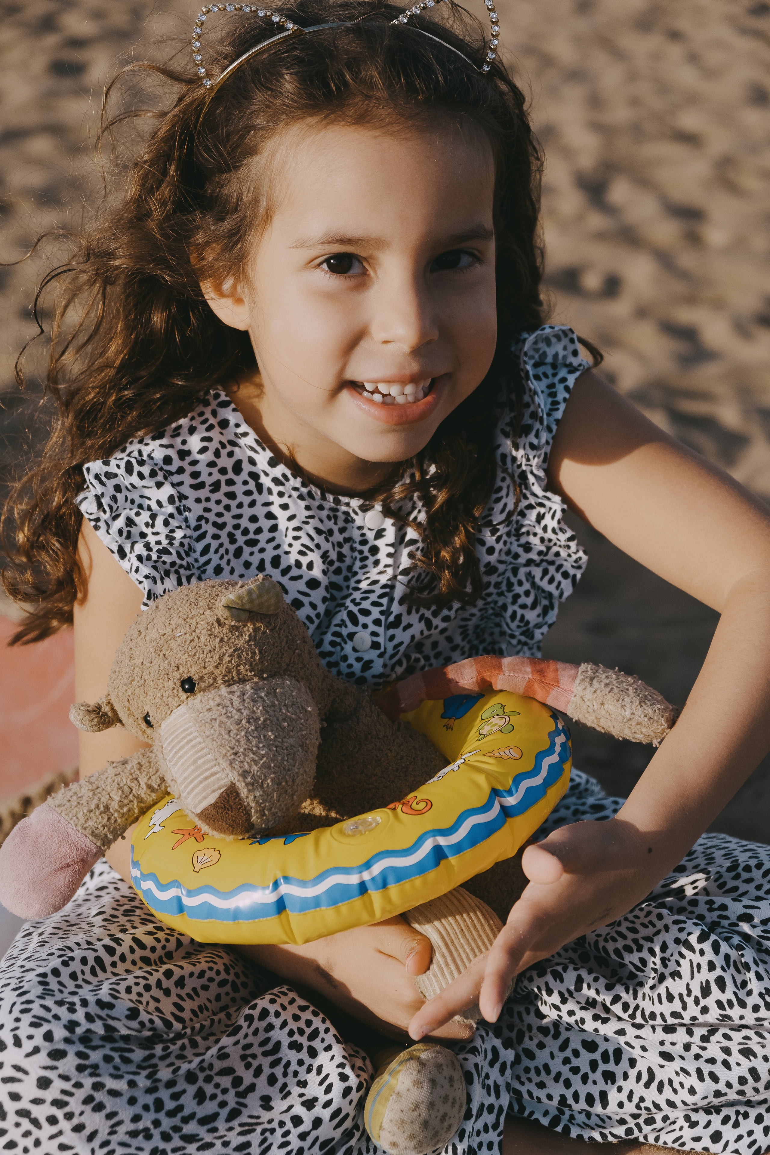 Fun family photo session on the beach