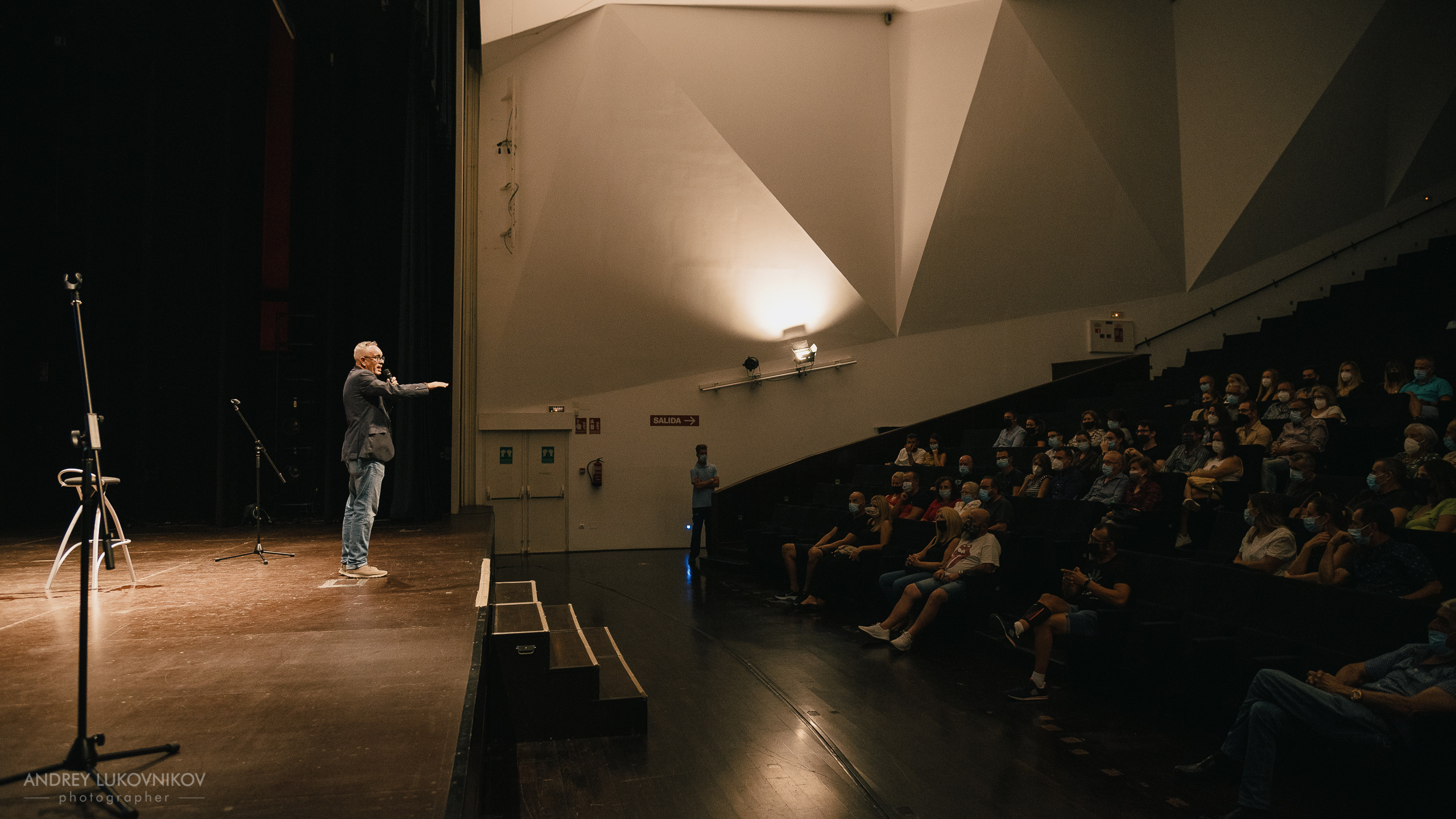 CHE. Фотоотчет с выступления испанских комиков