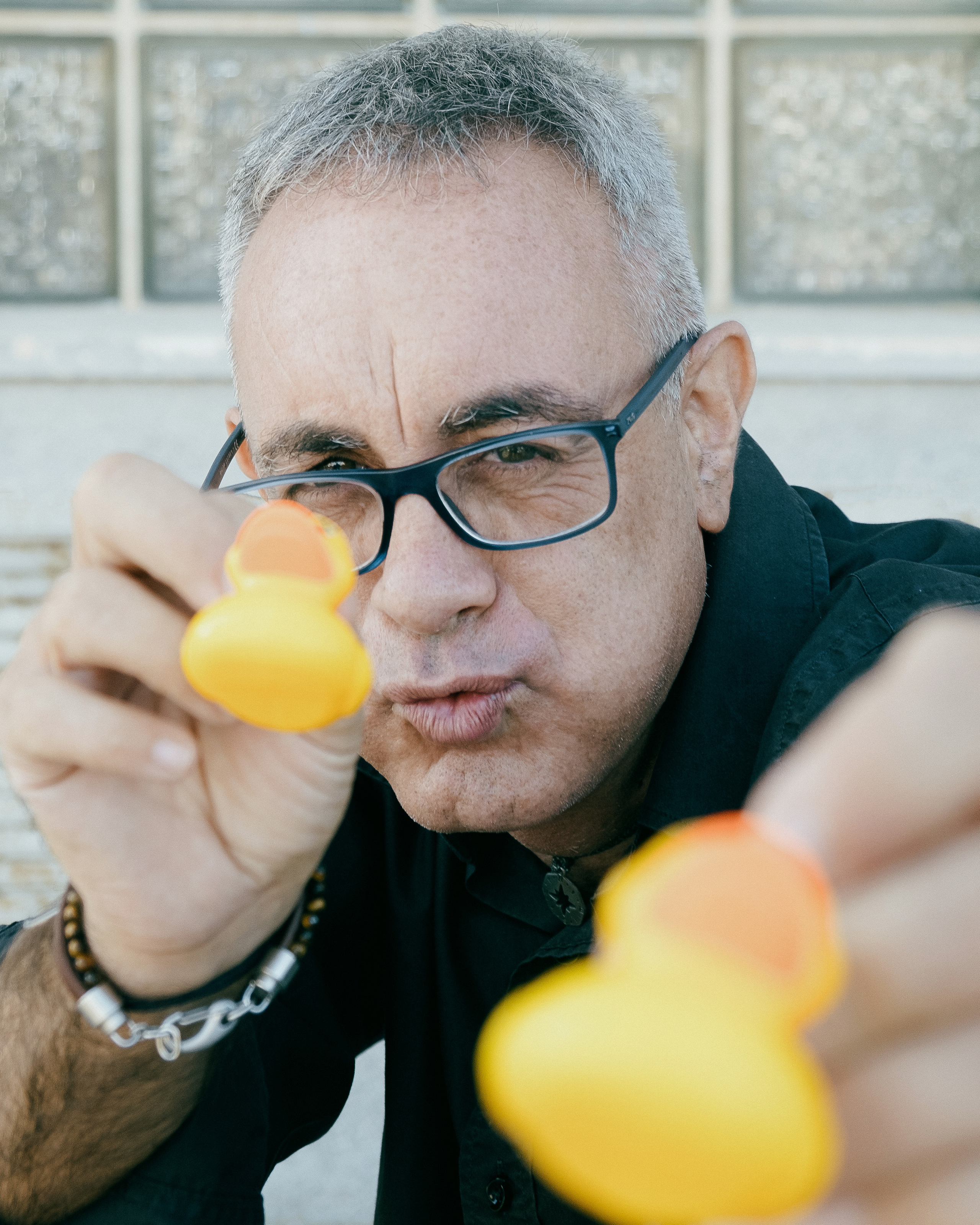 Dani Mares. A fun photo session with ducks for an artist