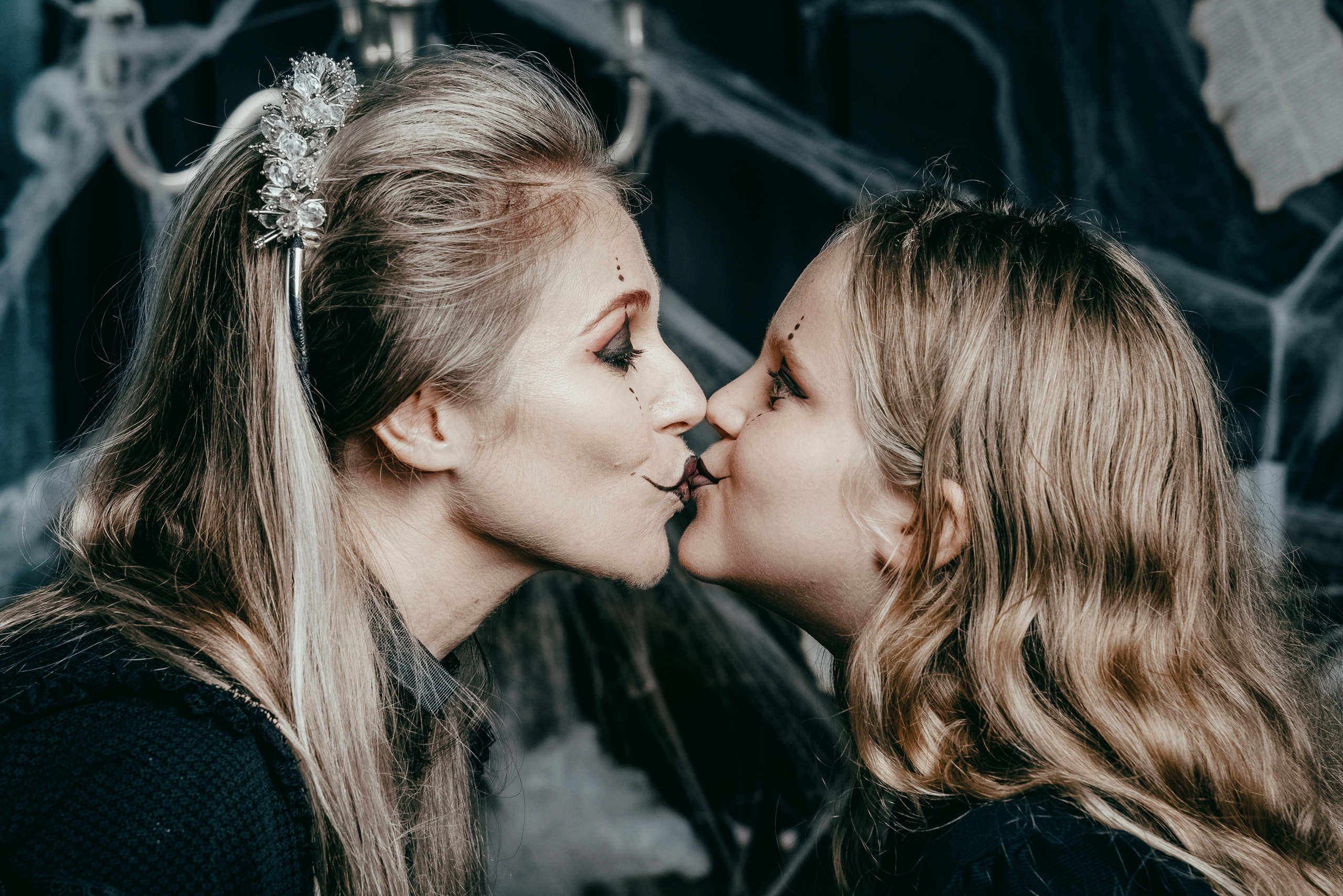 Тематическая студийная фотосессия в стиле Хэллоуин