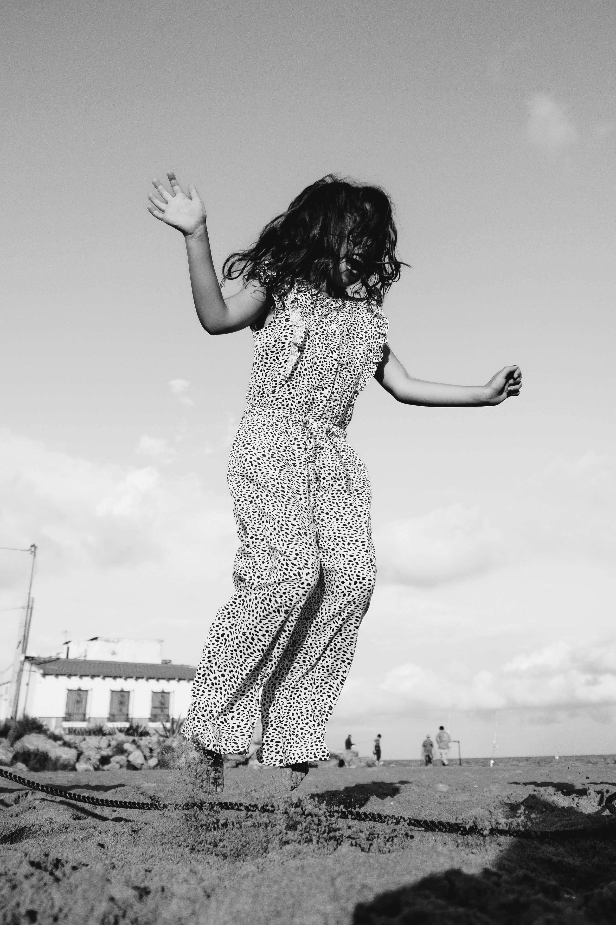 Fun family photo session on the beach