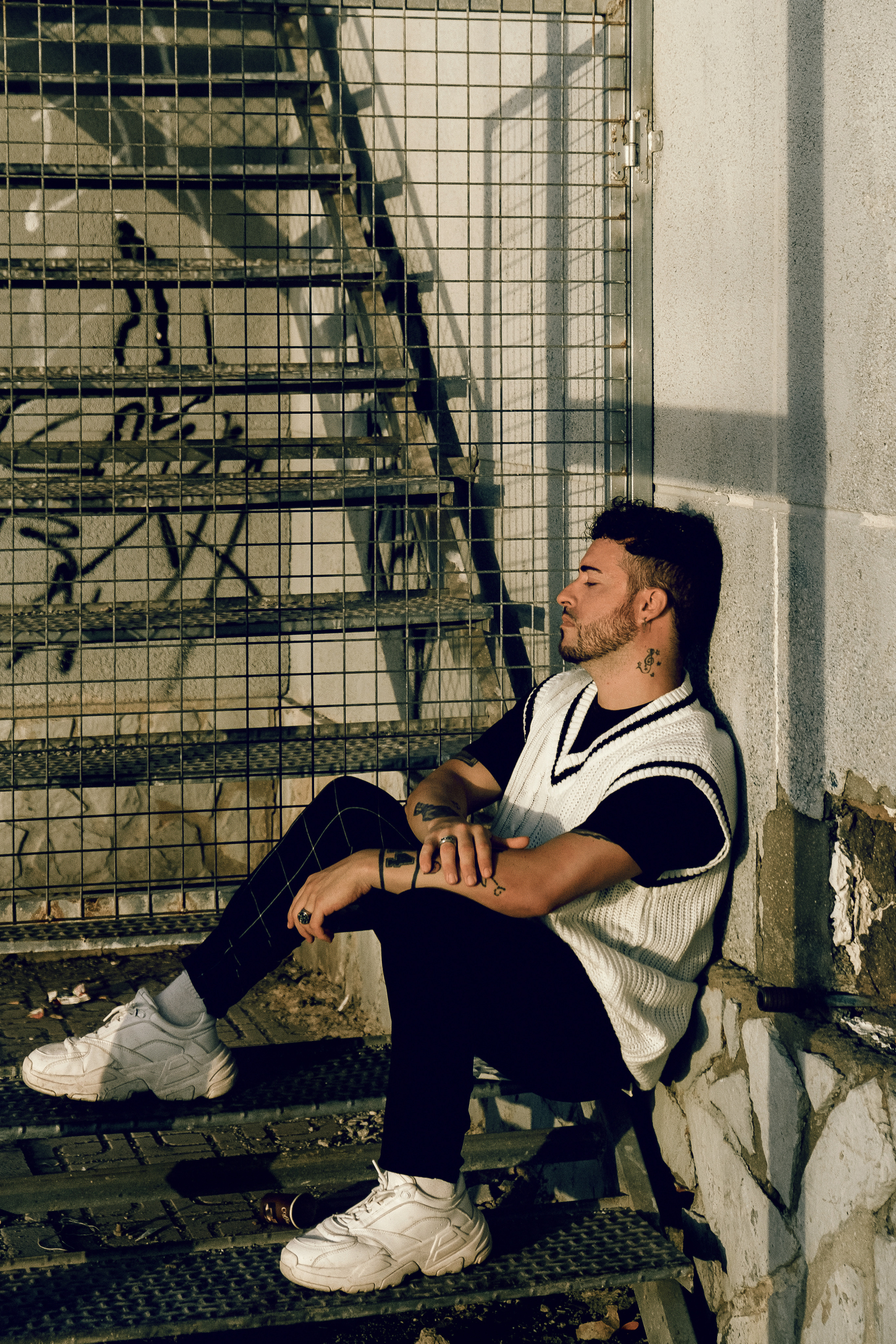 Jonathan Pons. Фотосессия для испанского музыканта