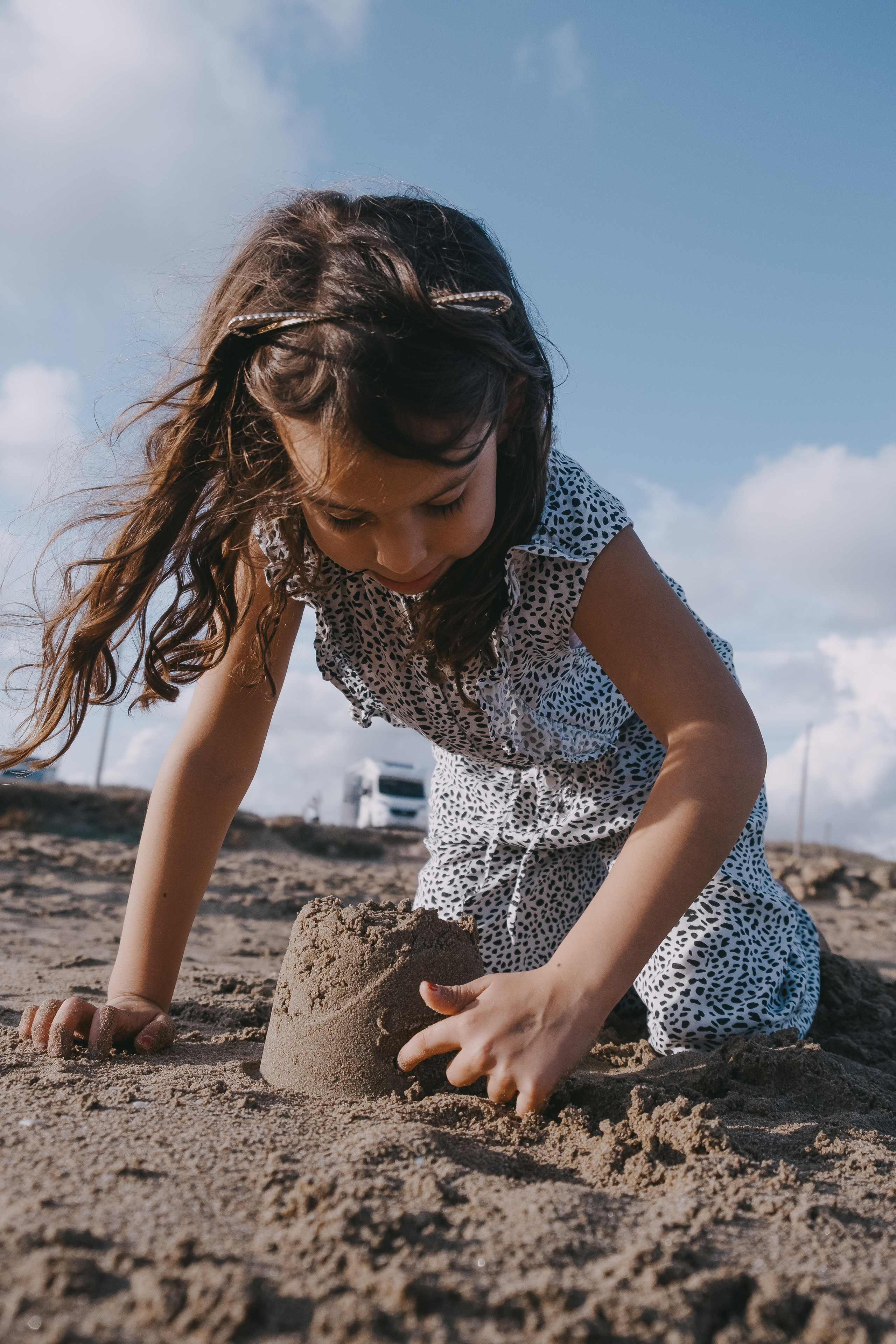 Fun family photo session on the beach