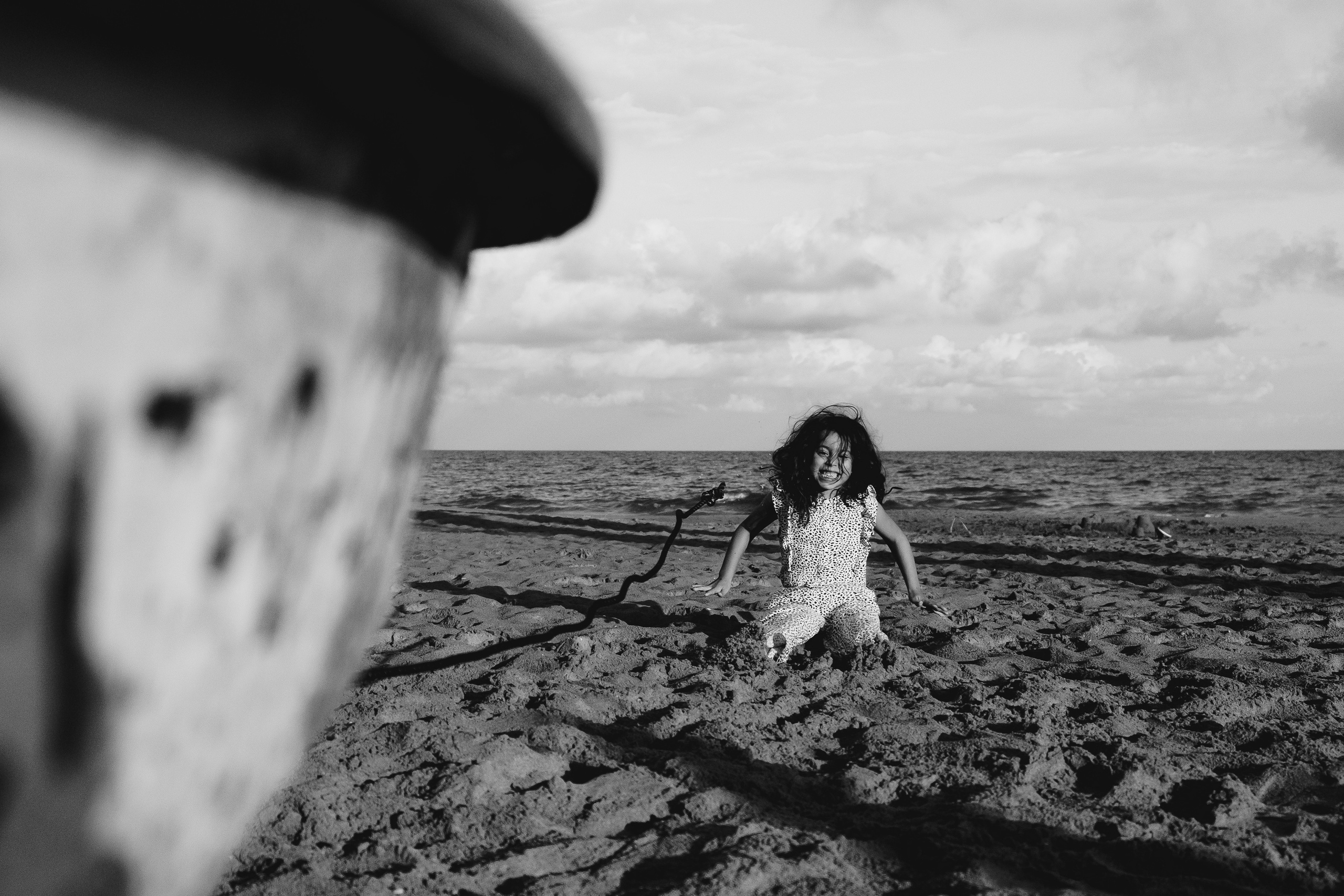 Fun family photo session on the beach