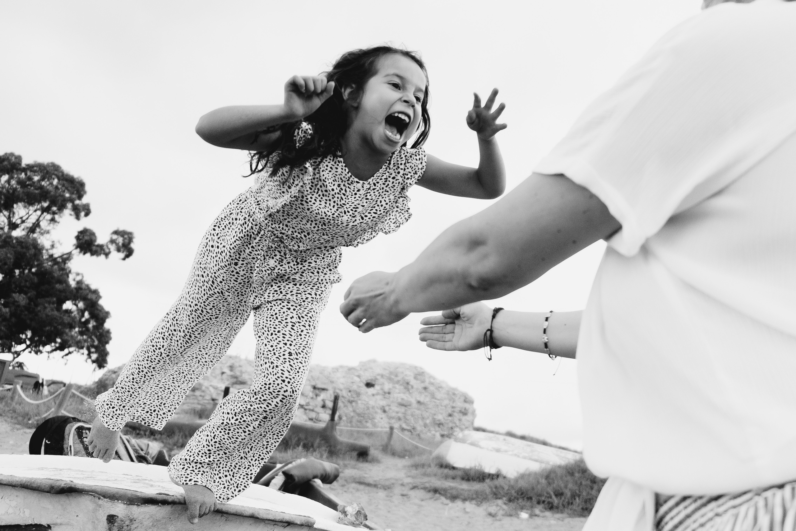 Fun family photo session on the beach