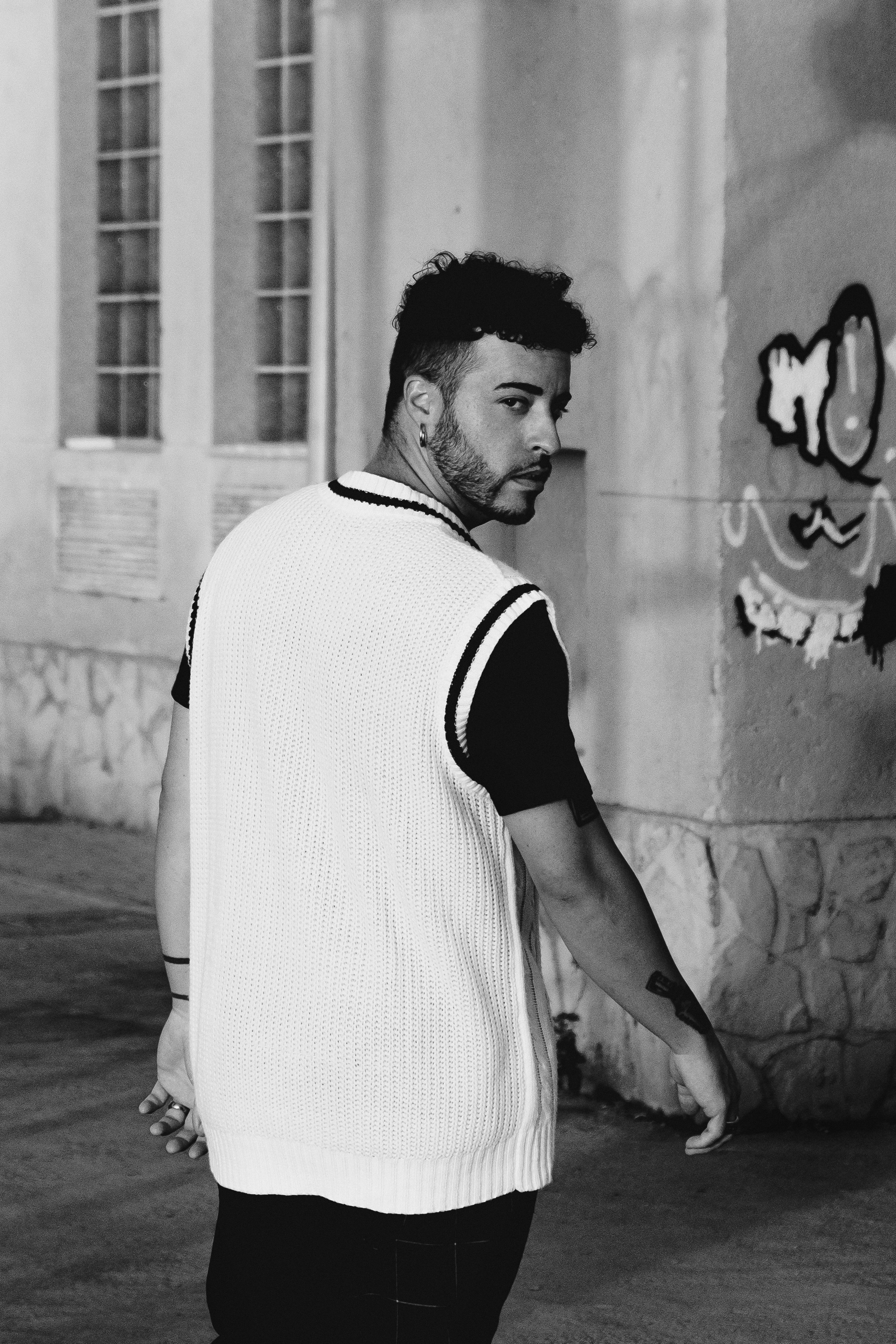 Jonathan Pons. Фотосессия для испанского музыканта