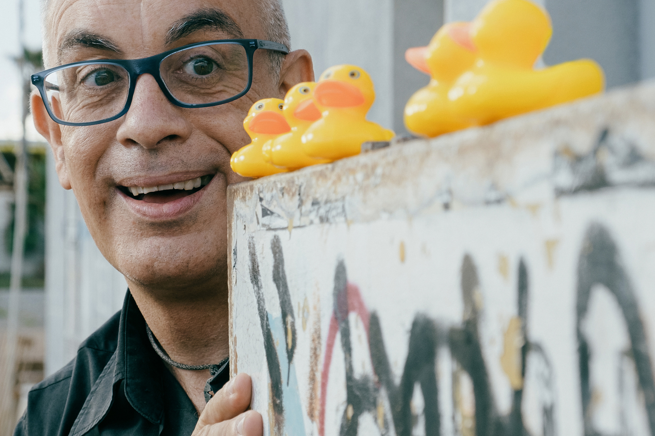 Dani Mares. A fun photo session with ducks for an artist