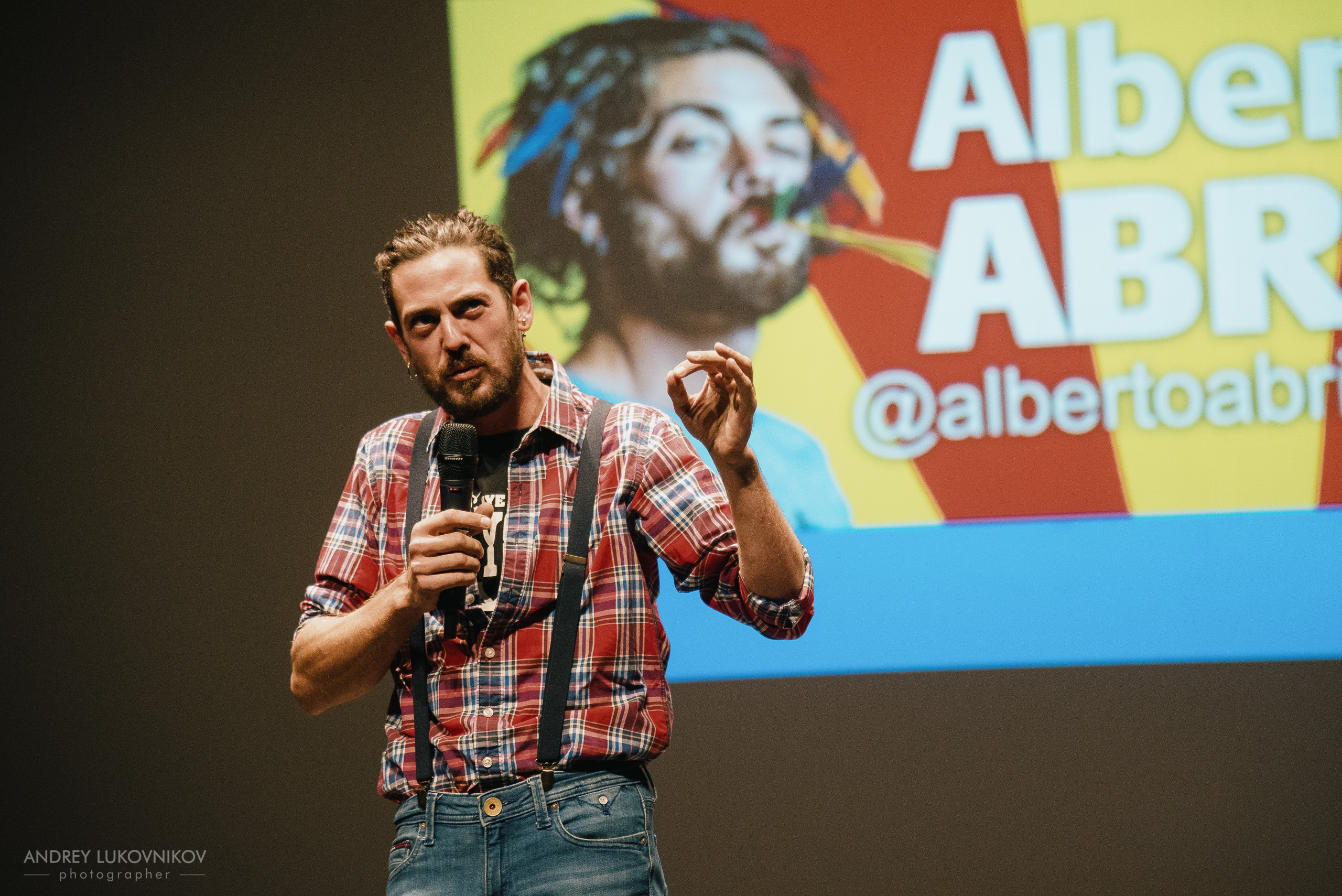 CHE. Фотоотчет с выступления испанских комиков