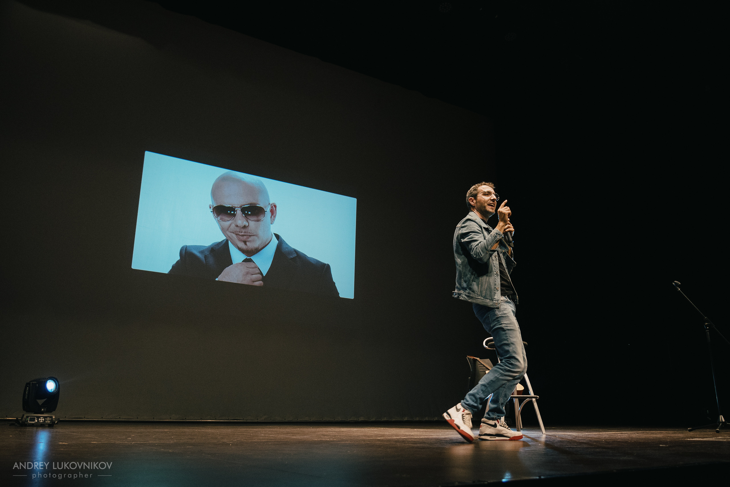 CHE. Фотоотчет с выступления испанских комиков