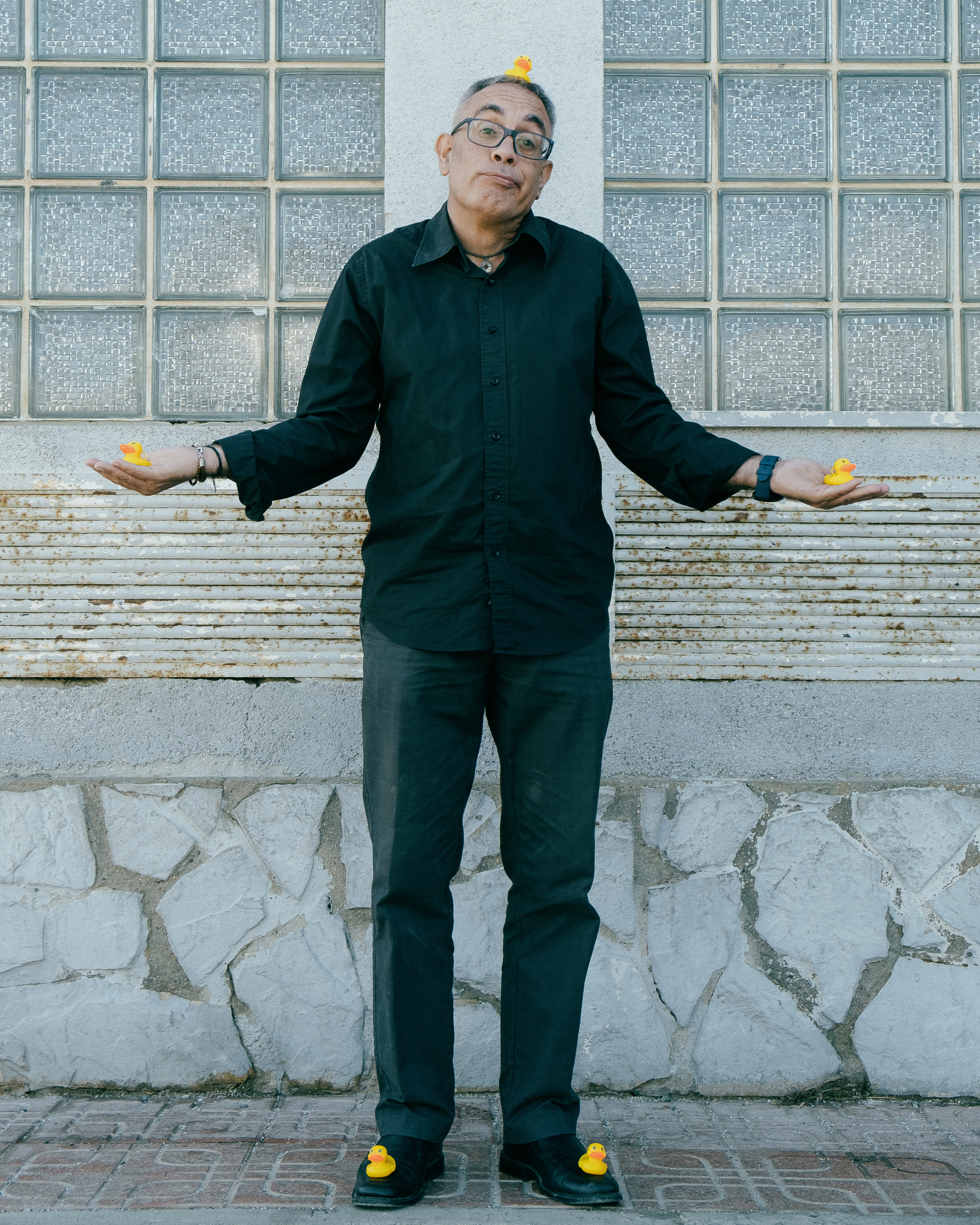 Dani Mares. A fun photo session with ducks for an artist